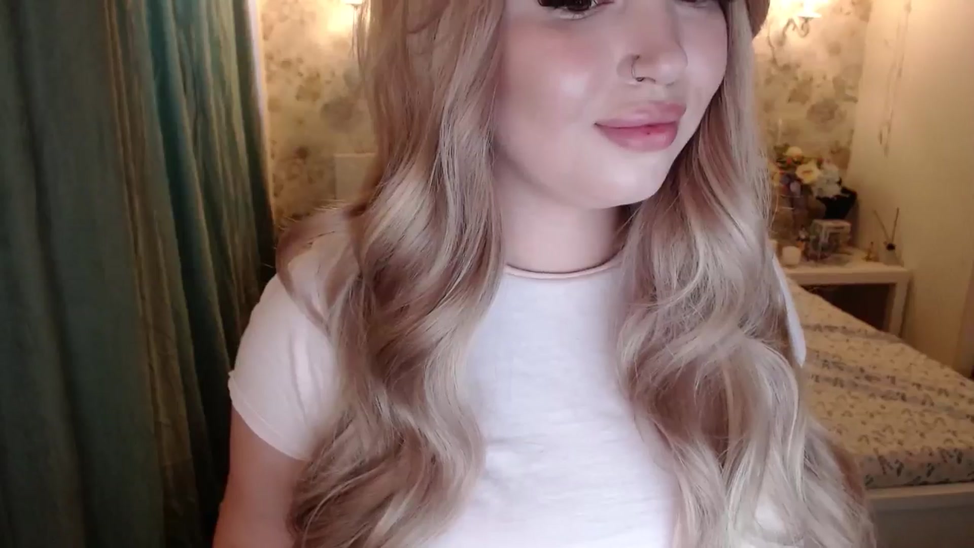 Gallery image thumbnail from Kylie_Lu's myfreecams stream on, 07/05/2024, 11:27 image 16 of 20