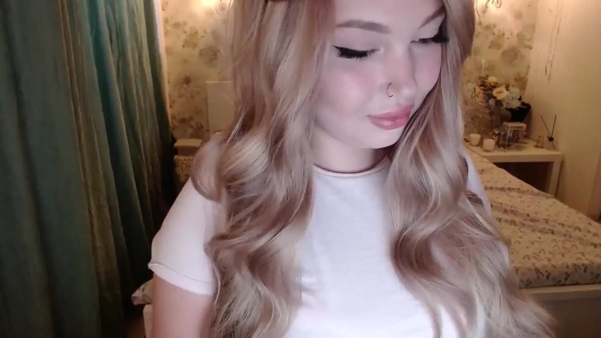 Gallery image thumbnail from Kylie_Lu's myfreecams stream on, 07/05/2024, 11:27 image 5 of 20