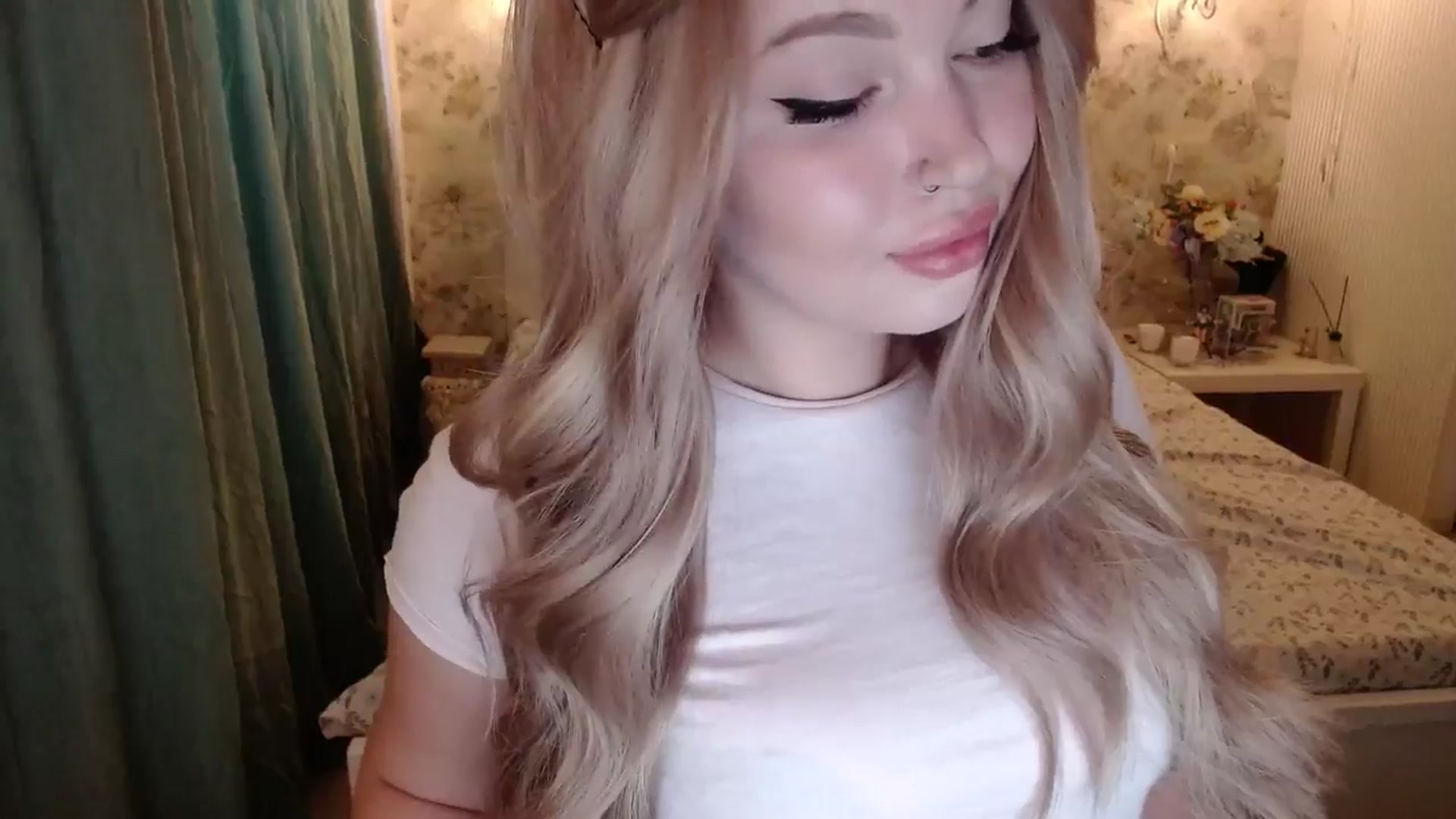 Gallery image thumbnail from Kylie_Lu's myfreecams stream on, 07/05/2024, 11:27 image 2 of 20