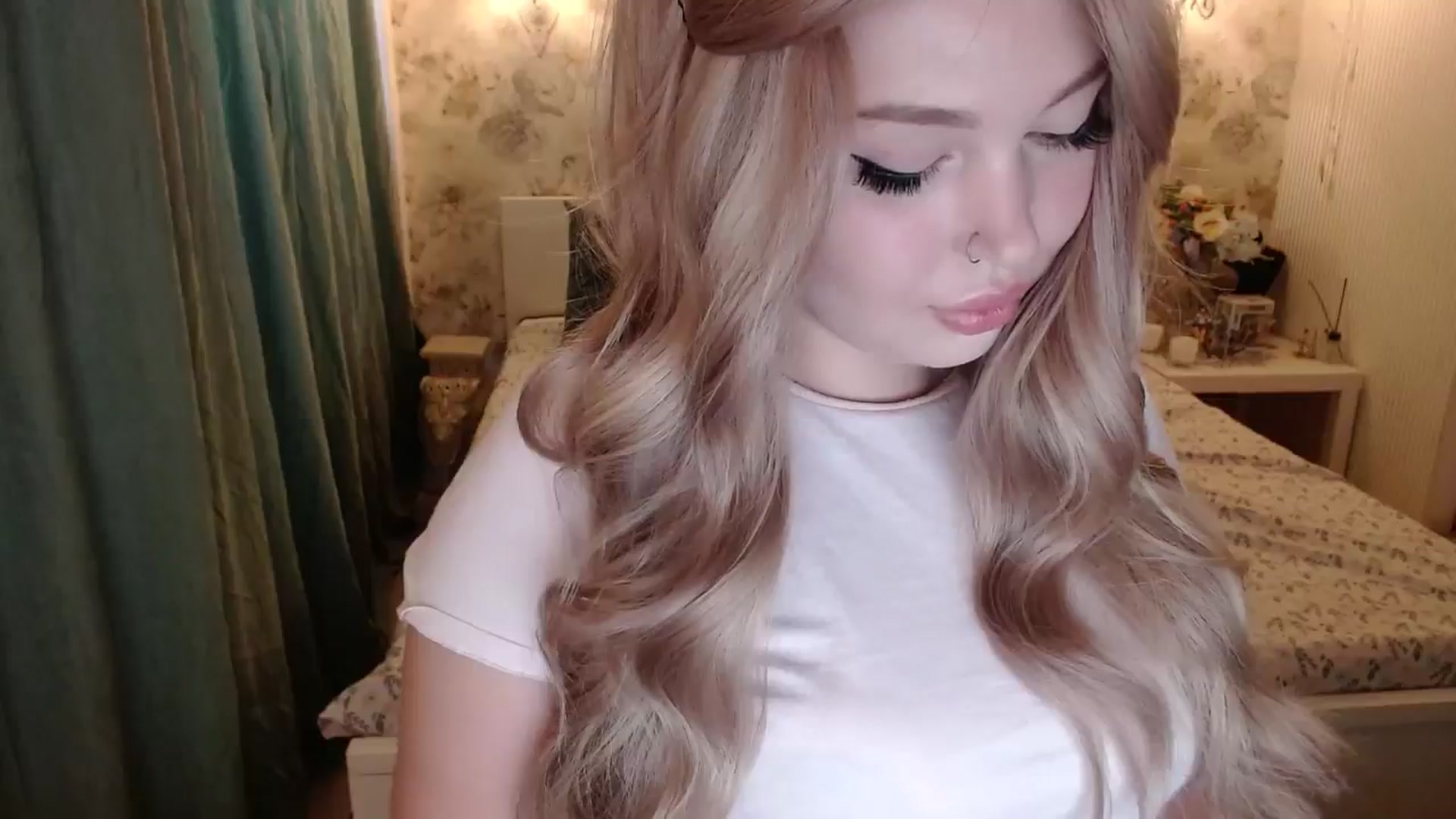 Gallery image thumbnail from Kylie_Lu's myfreecams stream on, 07/05/2024, 11:27 image 4 of 20