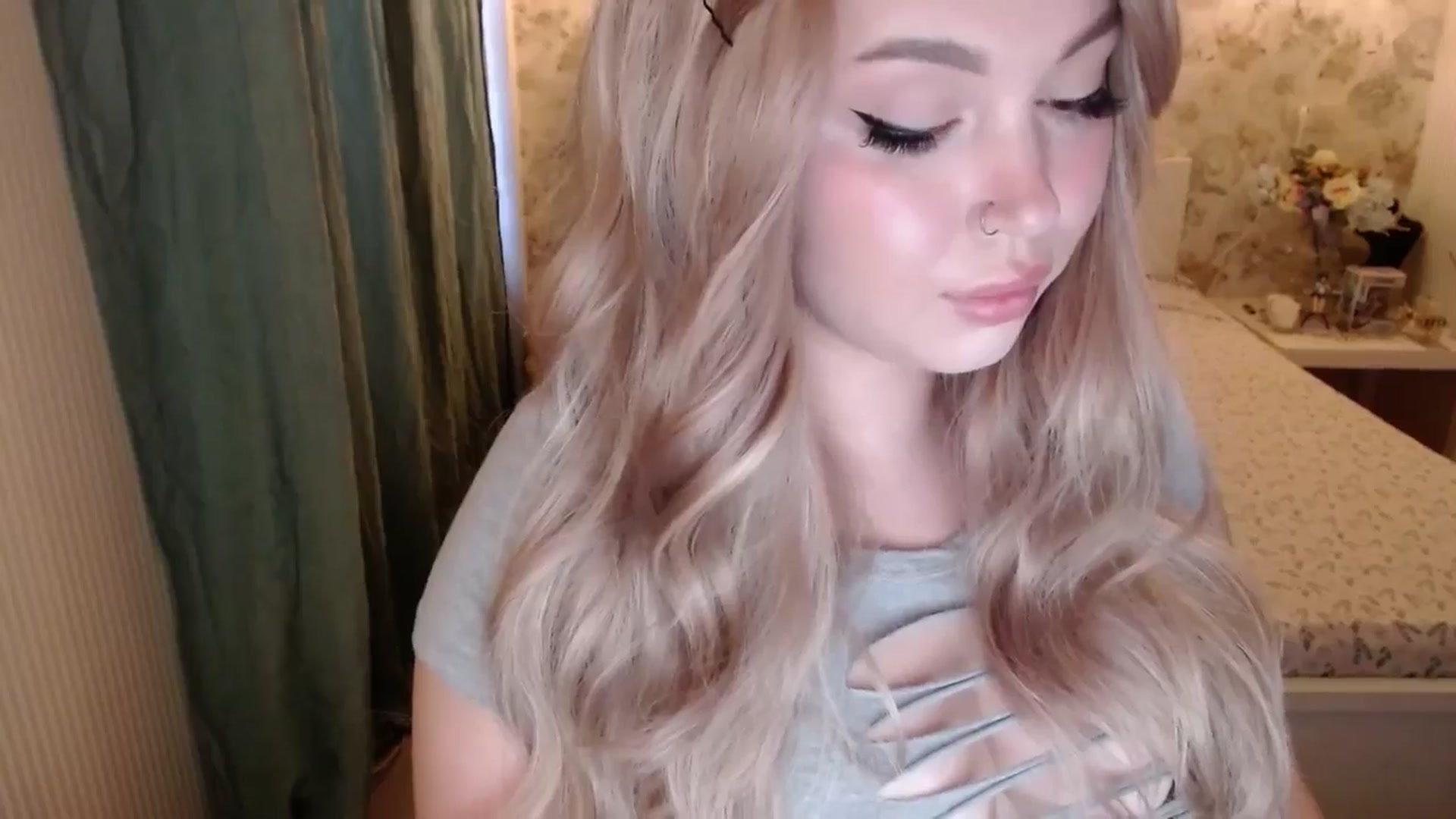 Gallery image thumbnail from Kylie_Lu's myfreecams stream on, 07/06/2024, 14:54 image 19 of 20