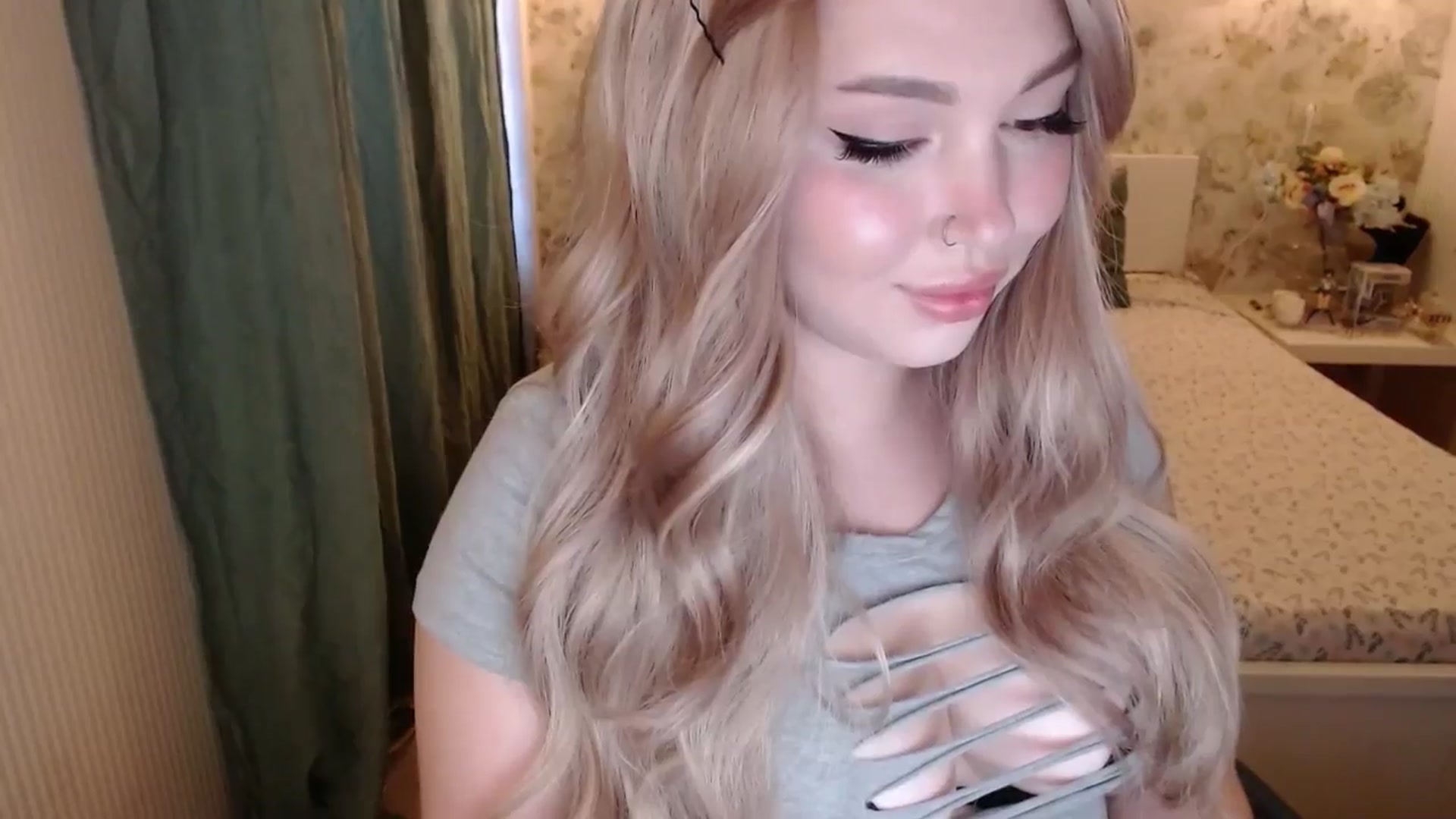 Gallery image thumbnail from Kylie_Lu's myfreecams stream on, 07/06/2024, 14:54 image 14 of 20