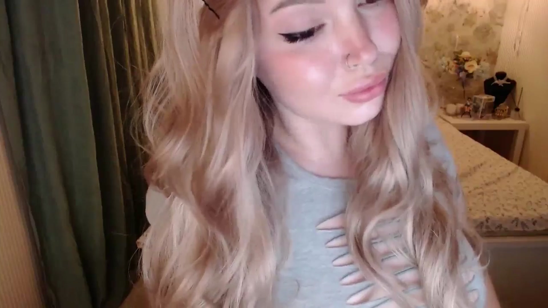 Gallery image thumbnail from Kylie_Lu's myfreecams stream on, 07/06/2024, 21:36 image 7 of 20