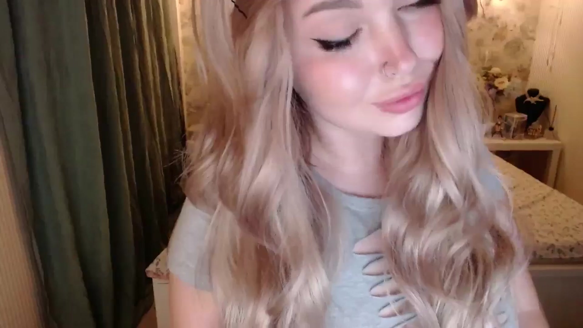 Gallery image thumbnail from Kylie_Lu's myfreecams stream on, 07/06/2024, 21:36 image 17 of 20
