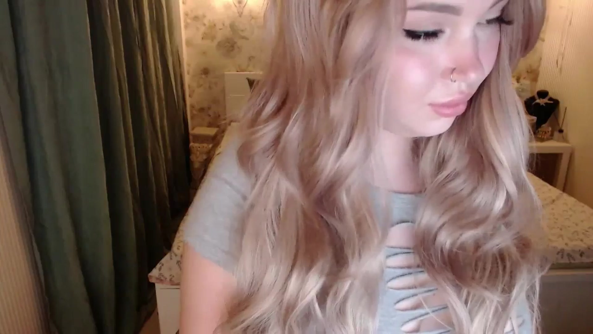 Gallery image thumbnail from Kylie_Lu's myfreecams stream on, 07/06/2024, 21:36 image 16 of 20