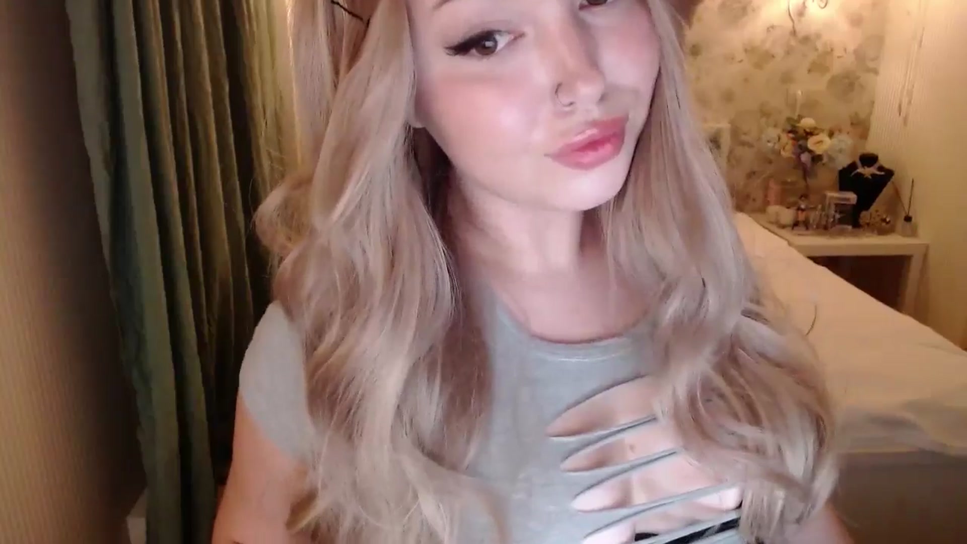 Gallery image thumbnail from Kylie_Lu's myfreecams stream on, 07/11/2024, 18:20 image 19 of 20