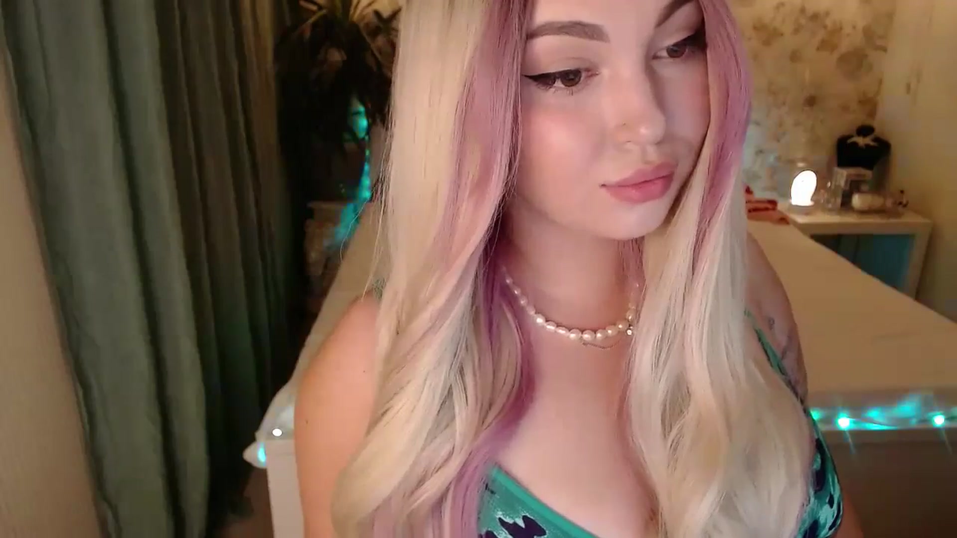 Gallery image thumbnail from Kylie_Lu's myfreecams stream on, 08/03/2024, 17:06 image 11 of 20