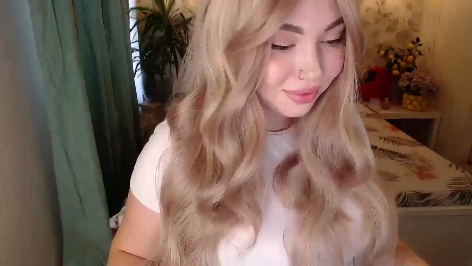 Gallery image thumbnail from Kylie_Lu's myfreecams stream on, 08/29/2024, 10:05 image 7 of 20