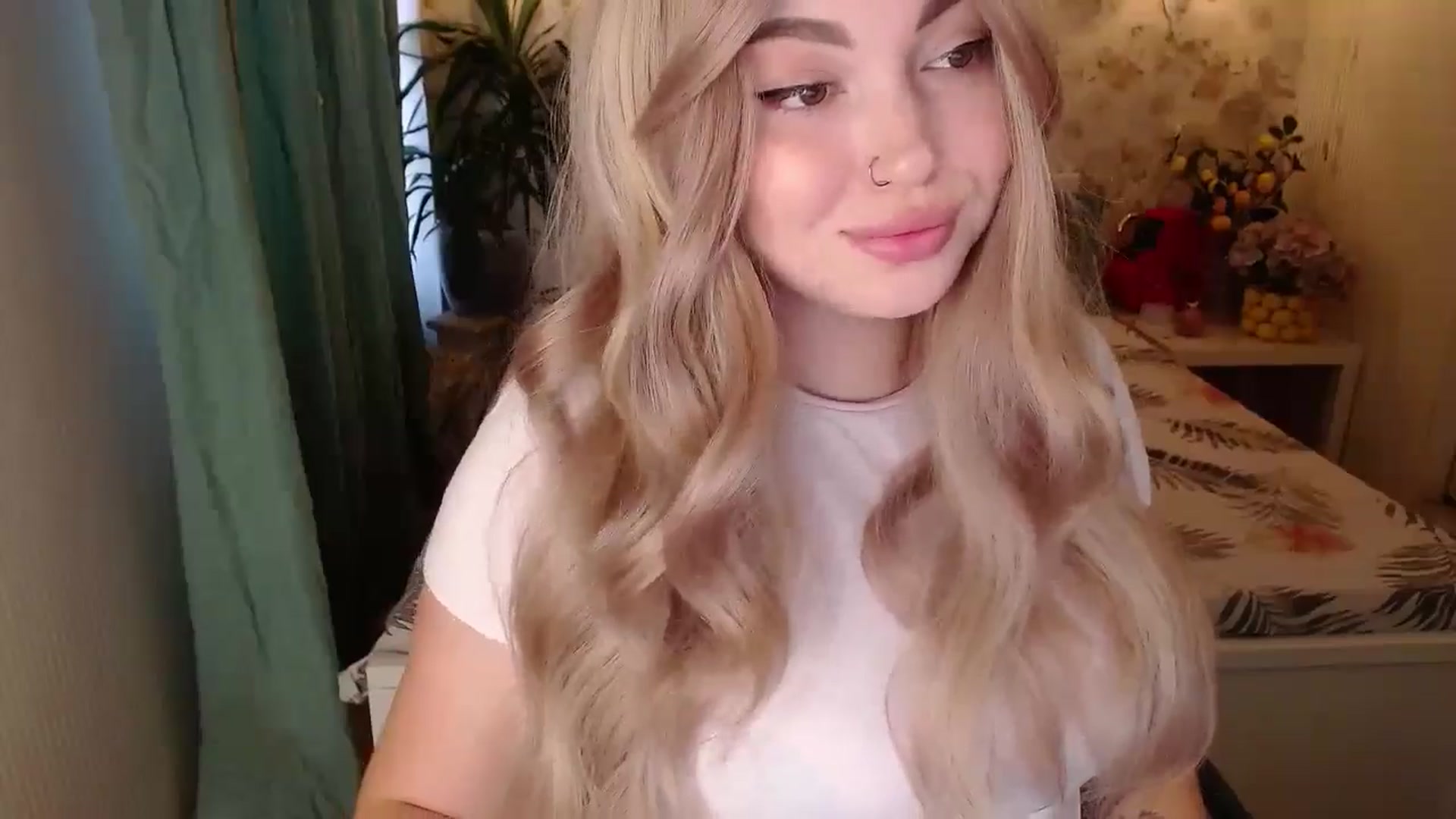 Gallery image thumbnail from Kylie_Lu's myfreecams stream on, 08/29/2024, 10:05 image 5 of 20
