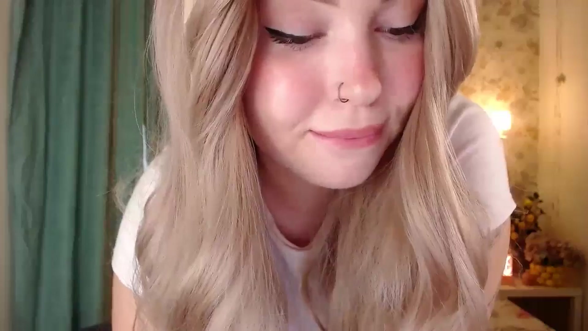 Gallery image thumbnail from Kylie_Lu's myfreecams stream on, 08/31/2024, 10:32 image 18 of 20