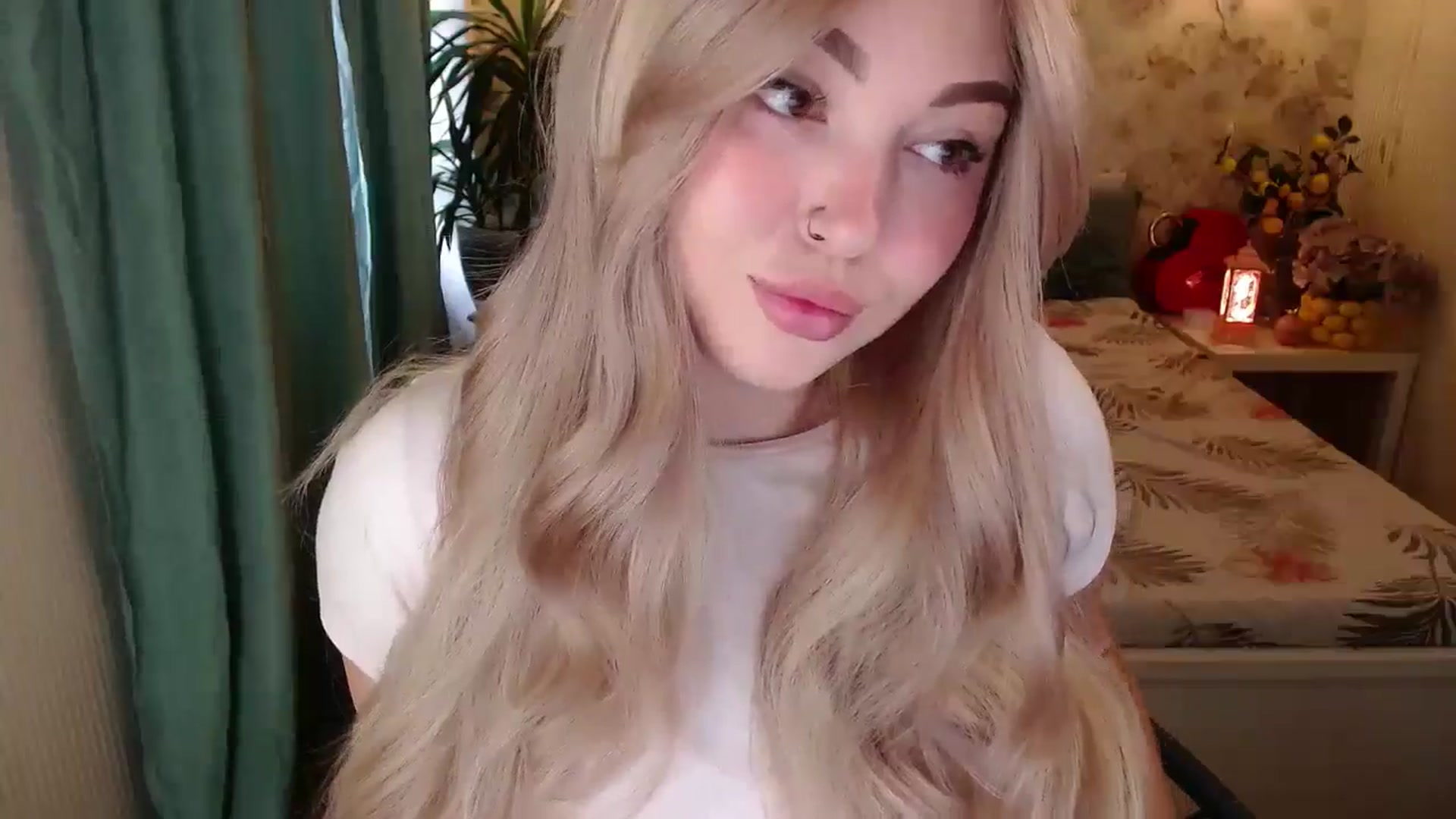 Gallery image thumbnail from Kylie_Lu's myfreecams stream on, 08/31/2024, 10:32 image 5 of 20
