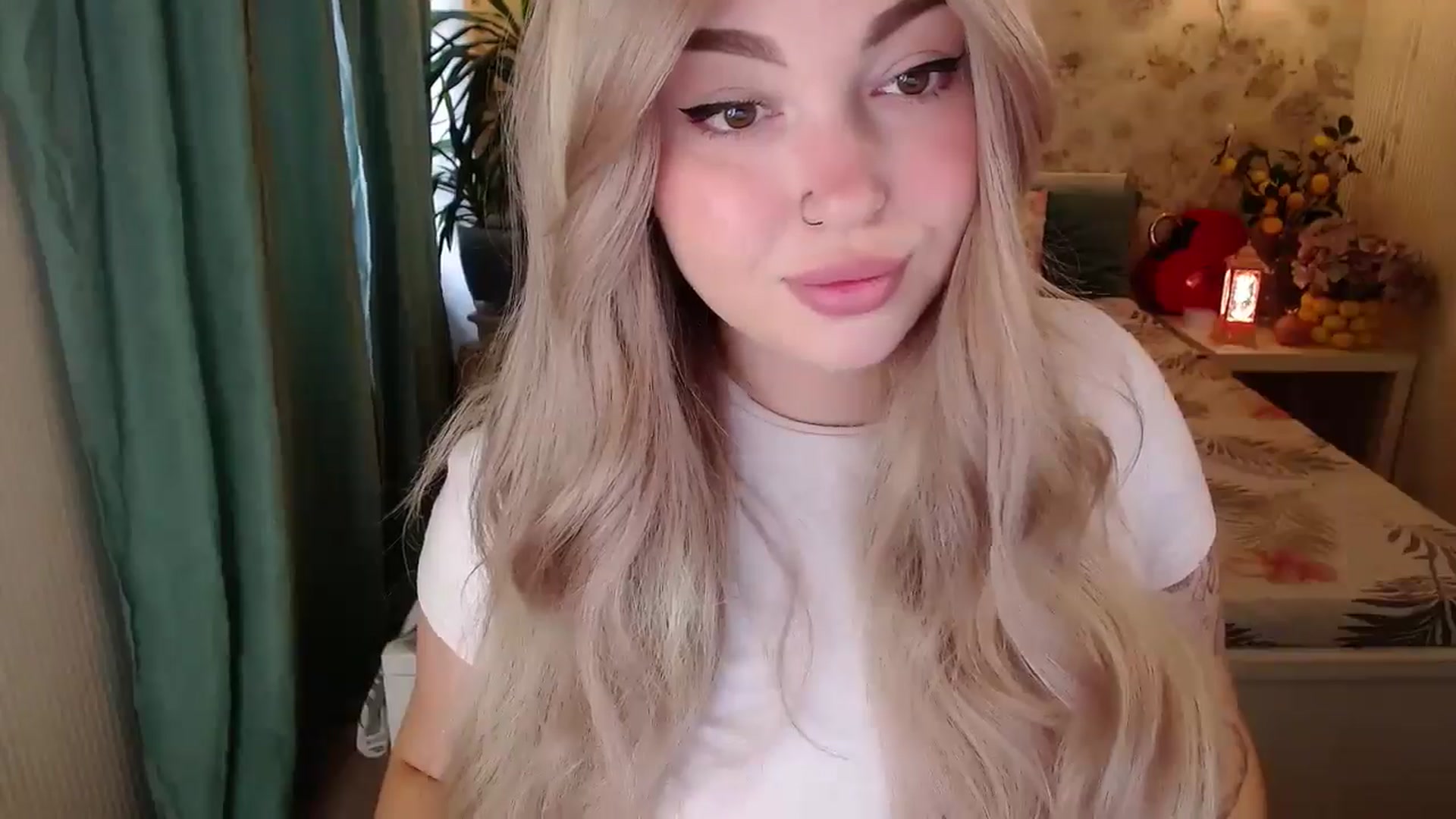Gallery image thumbnail from Kylie_Lu's myfreecams stream on, 08/31/2024, 10:32 image 3 of 20