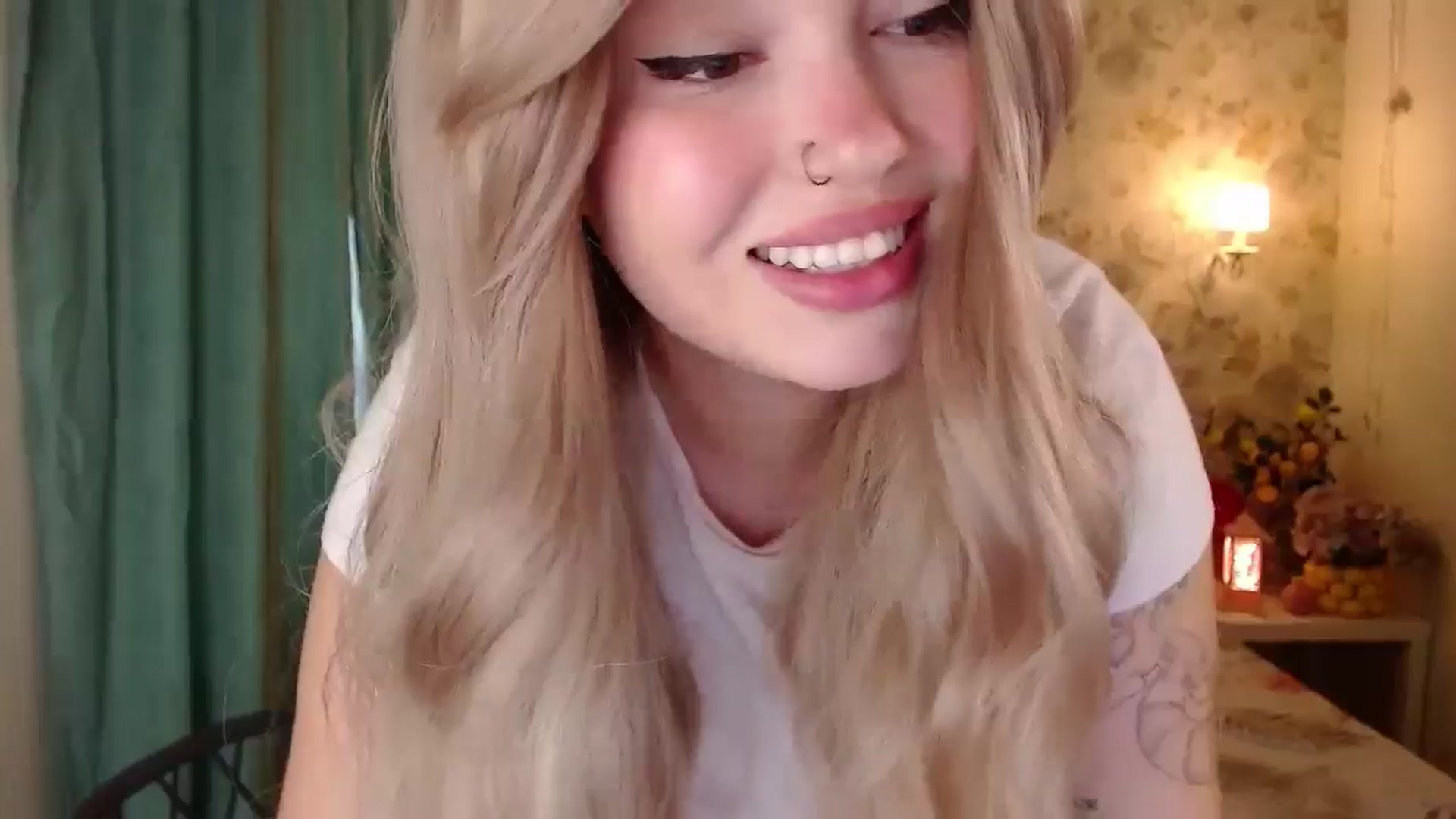 Gallery image thumbnail from Kylie_Lu's myfreecams stream on, 08/31/2024, 10:32 image 17 of 20