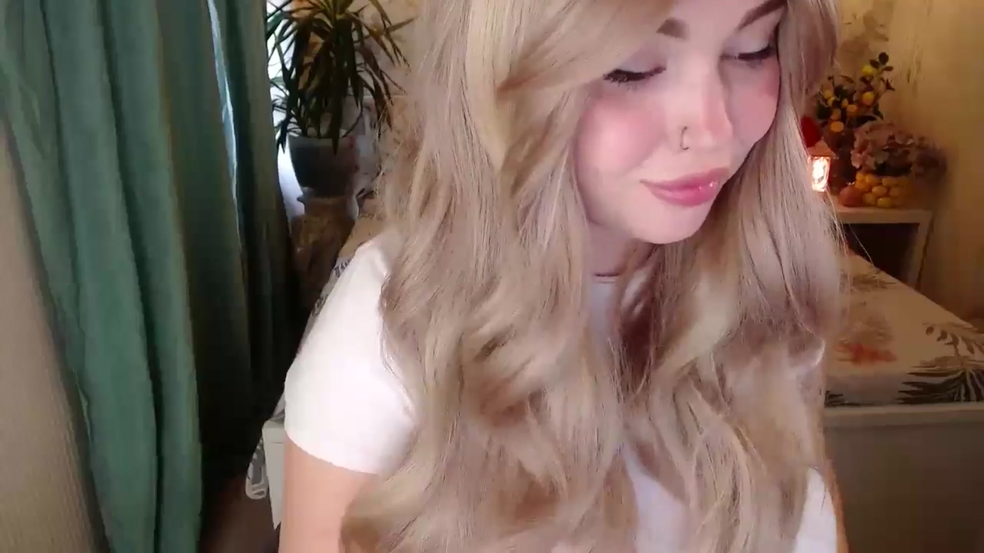 Gallery image thumbnail from Kylie_Lu's myfreecams stream on, 08/31/2024, 11:55 image 15 of 20