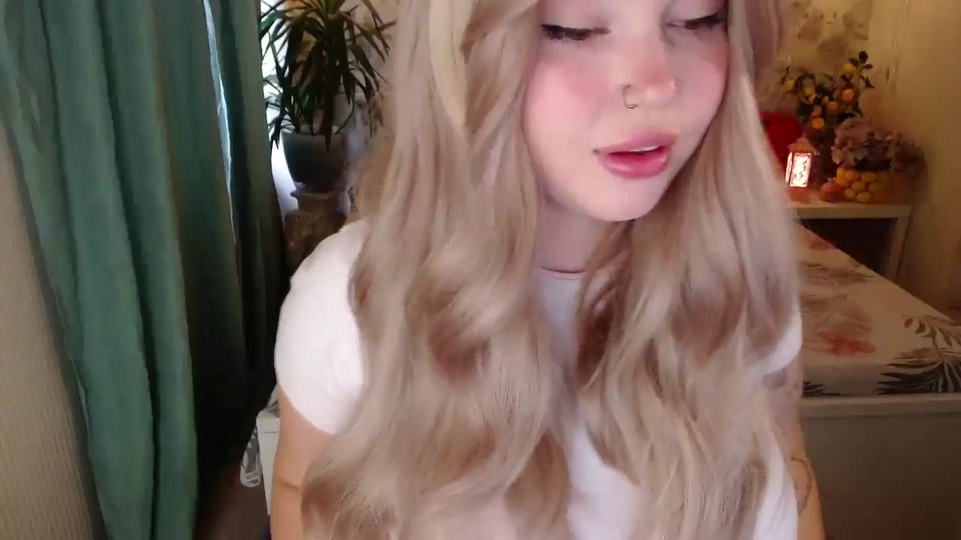 Gallery image thumbnail from Kylie_Lu's myfreecams stream on, 08/31/2024, 11:55 image 6 of 20