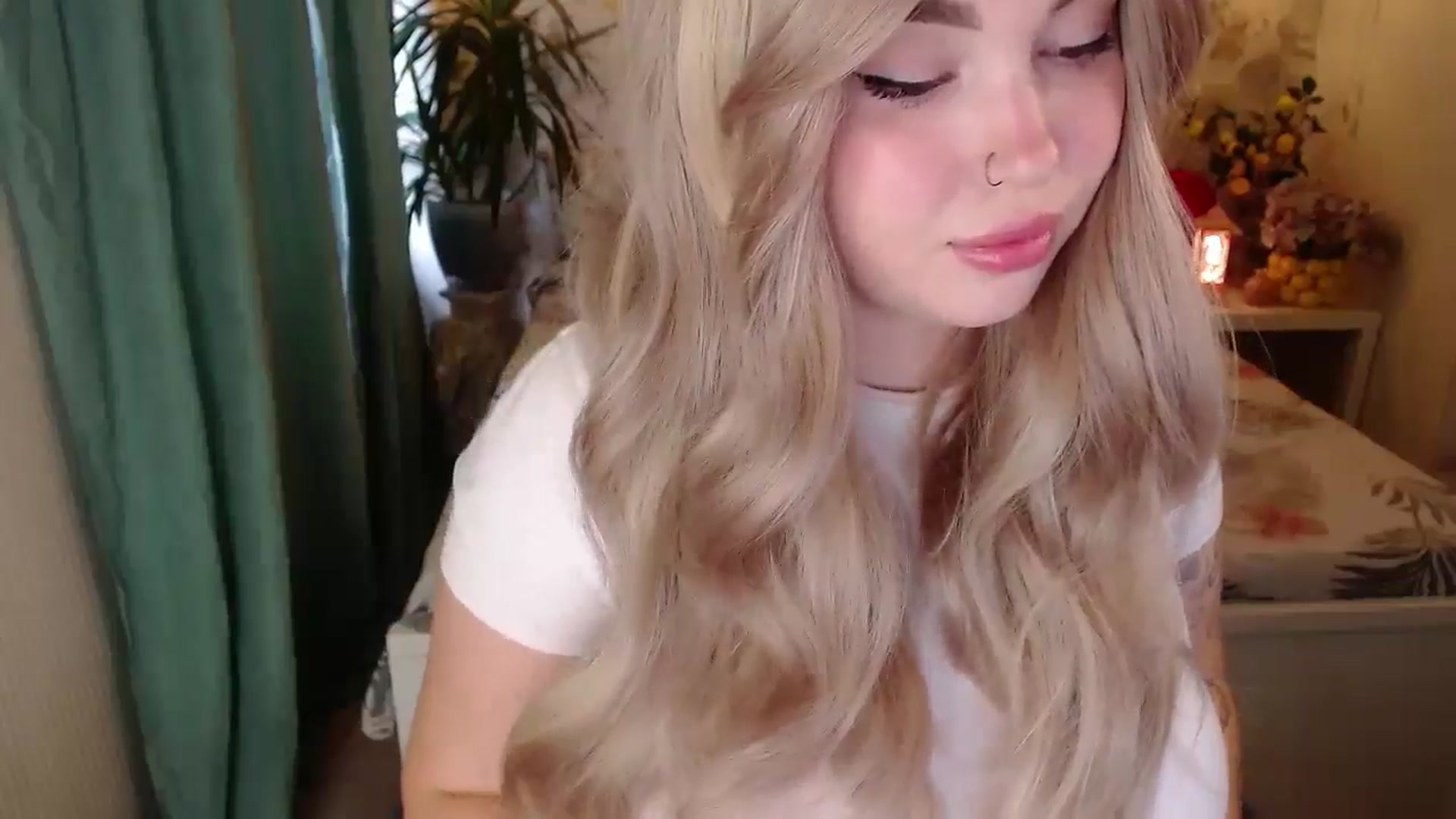Gallery image thumbnail from Kylie_Lu's myfreecams stream on, 08/31/2024, 11:55 image 11 of 20