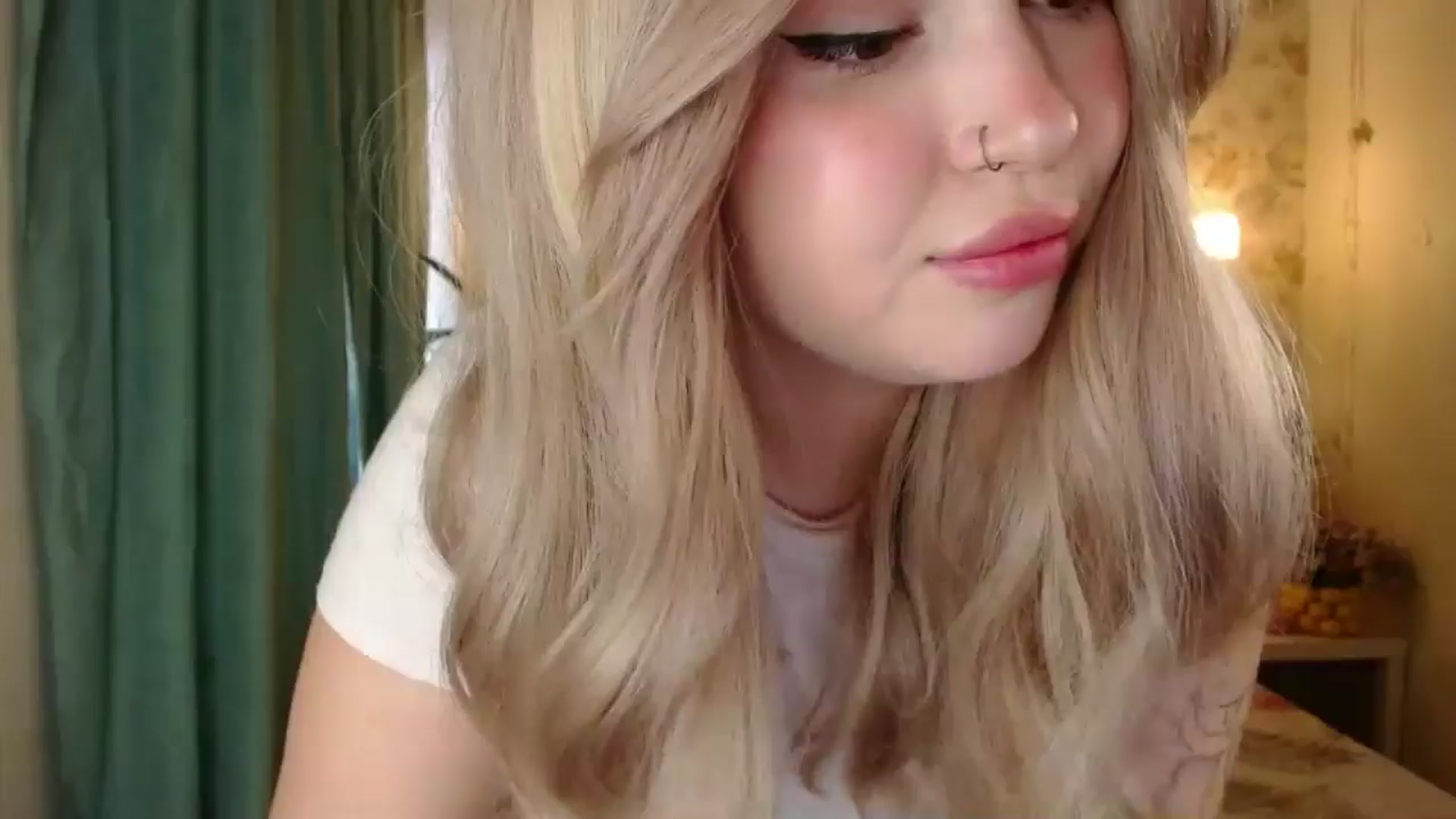 Gallery image thumbnail from Kylie_Lu's myfreecams stream on, 08/31/2024, 12:09 image 1 of 20