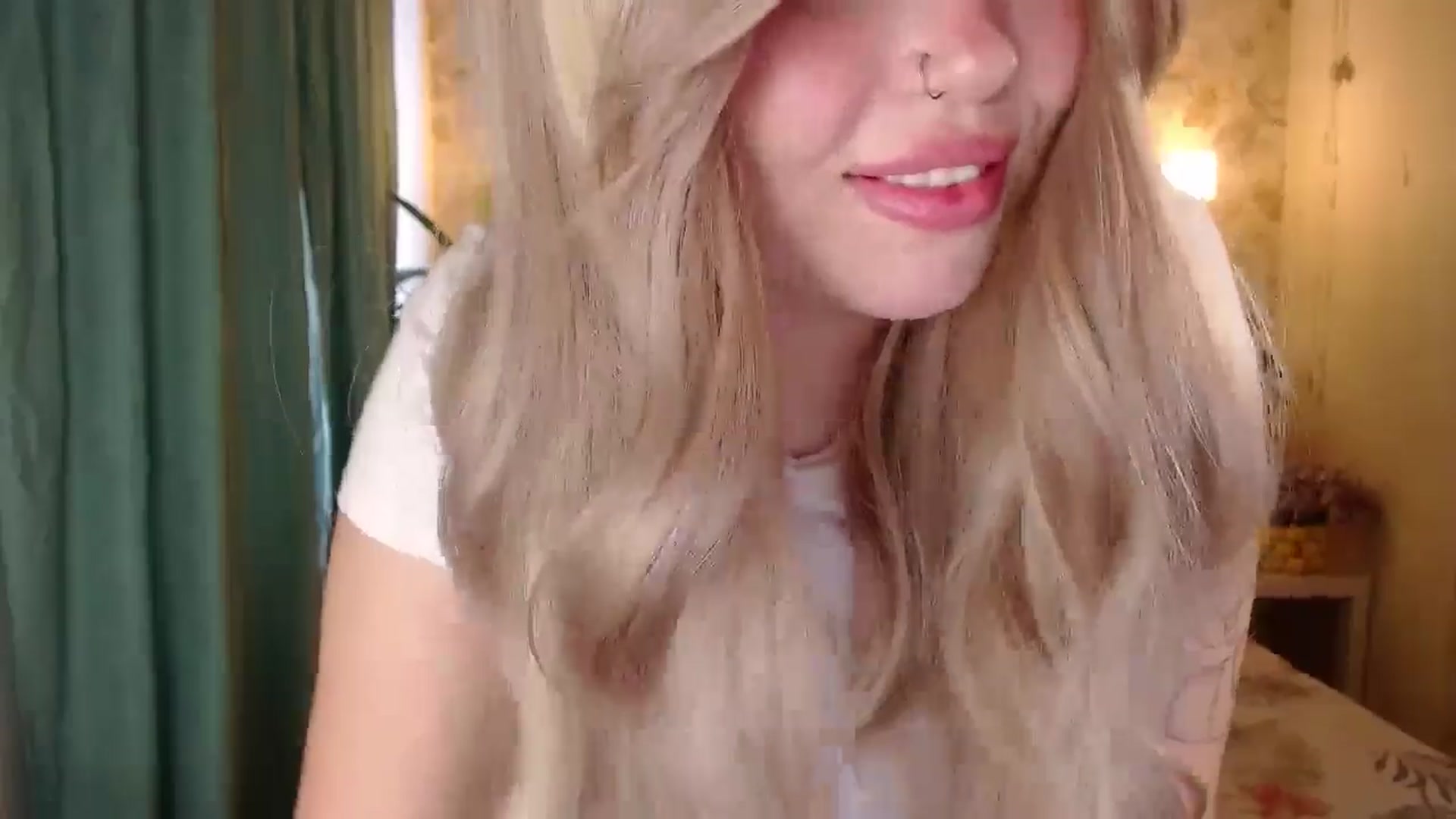 Gallery image thumbnail from Kylie_Lu's myfreecams stream on, 08/31/2024, 12:09 image 4 of 20