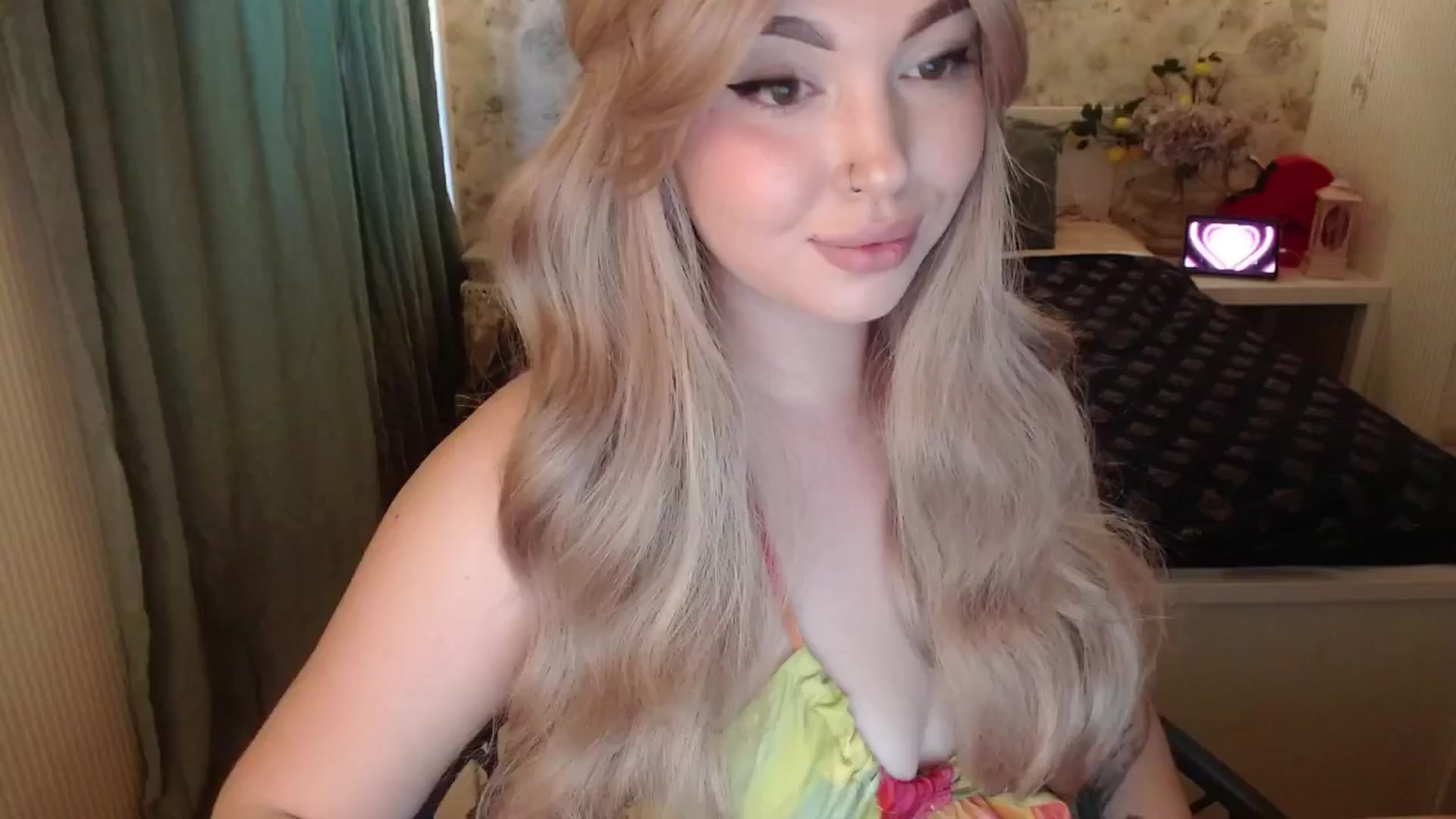 Gallery image thumbnail from Kylie_Lu's myfreecams stream on, 07/03/2025, 13:02 image 3 of 20