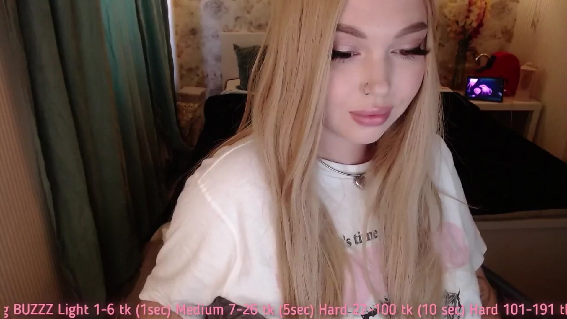 Gallery image thumbnail from Kylie_Lu's myfreecams stream on, 07/20/2025, 10:45 image 2 of 20