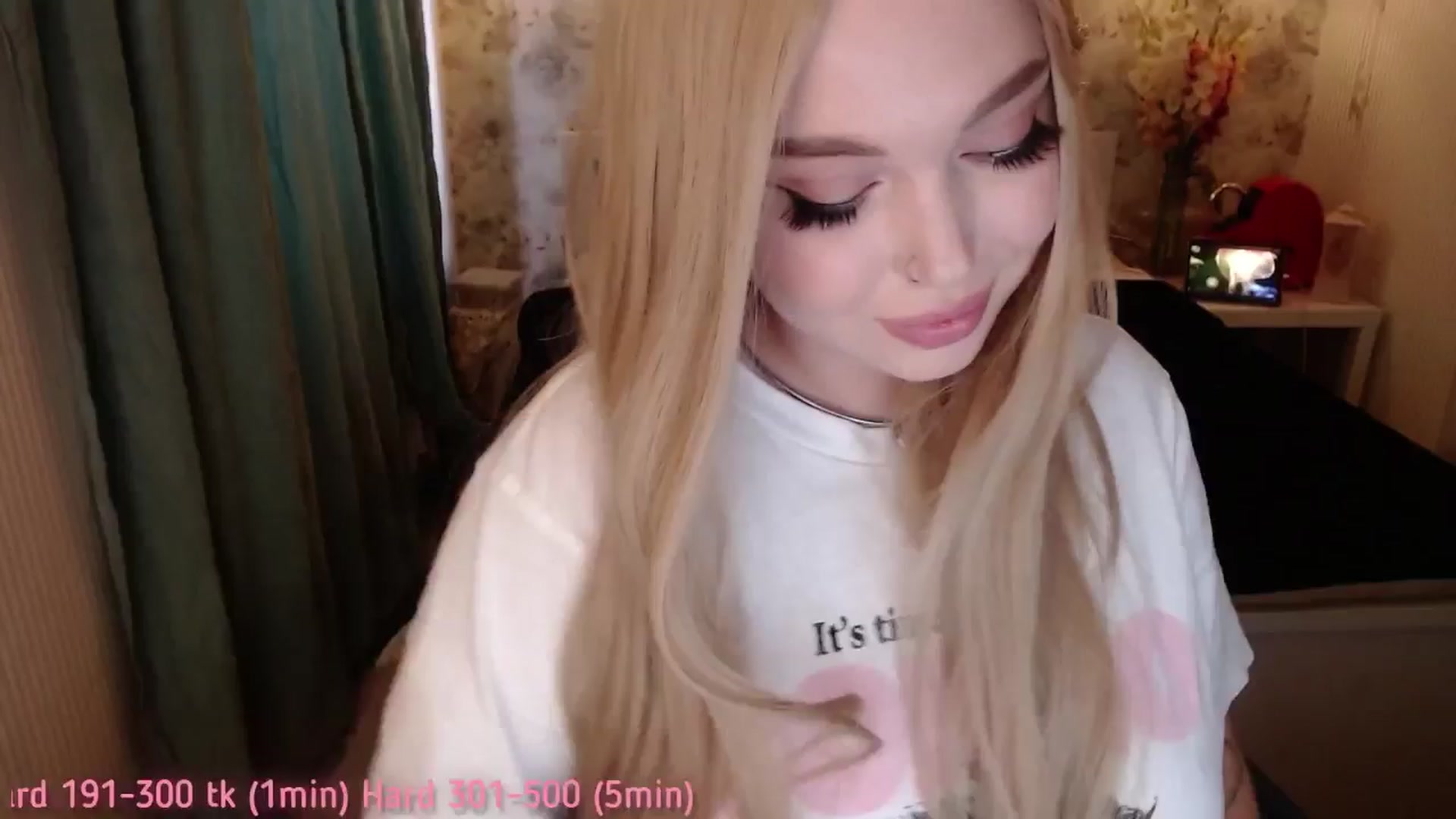 Gallery image thumbnail from Kylie_Lu's myfreecams stream on, 07/20/2025, 10:45 image 10 of 20