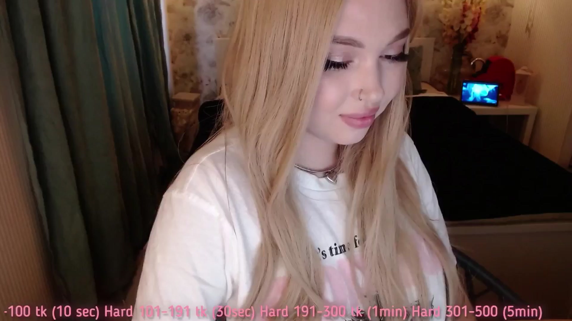 Gallery image thumbnail from Kylie_Lu's myfreecams stream on, 07/20/2025, 10:45 image 17 of 20