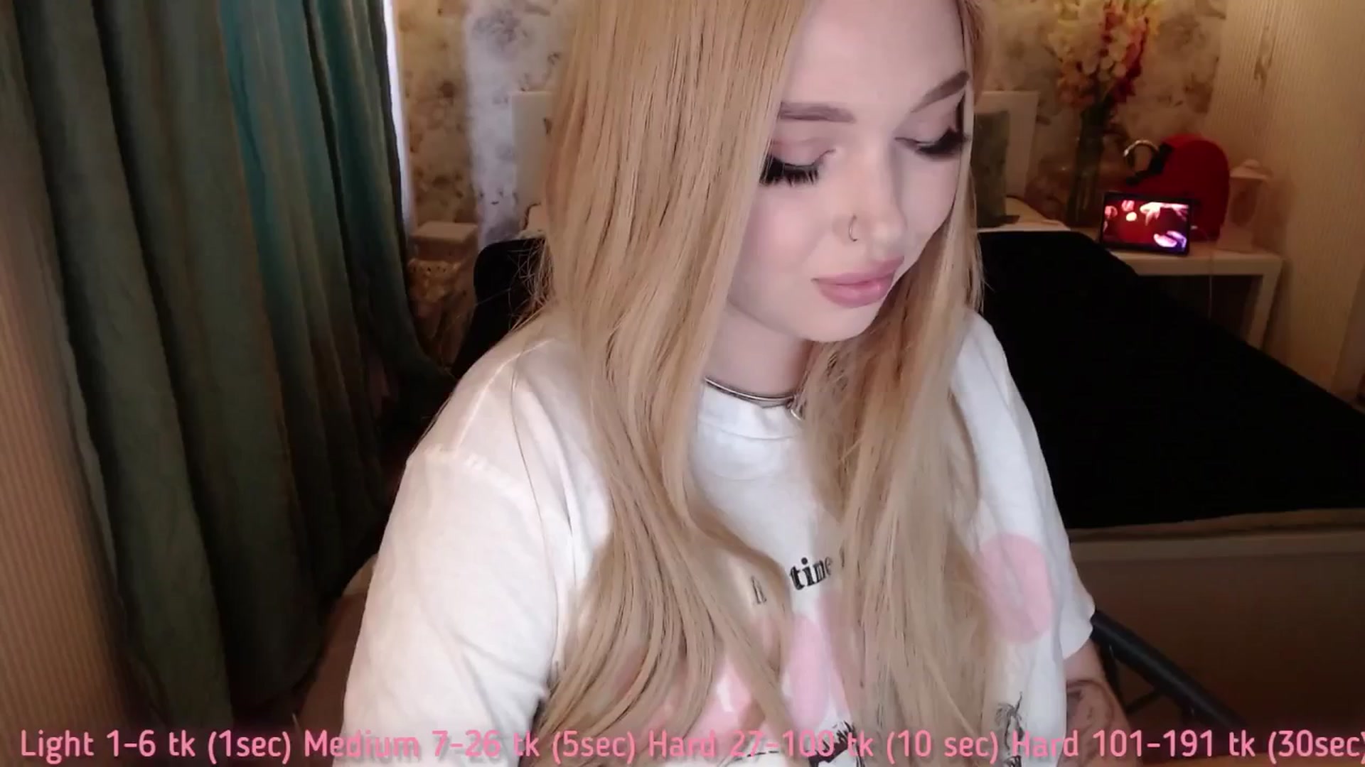 Gallery image thumbnail from Kylie_Lu's myfreecams stream on, 07/20/2025, 10:45 image 13 of 20