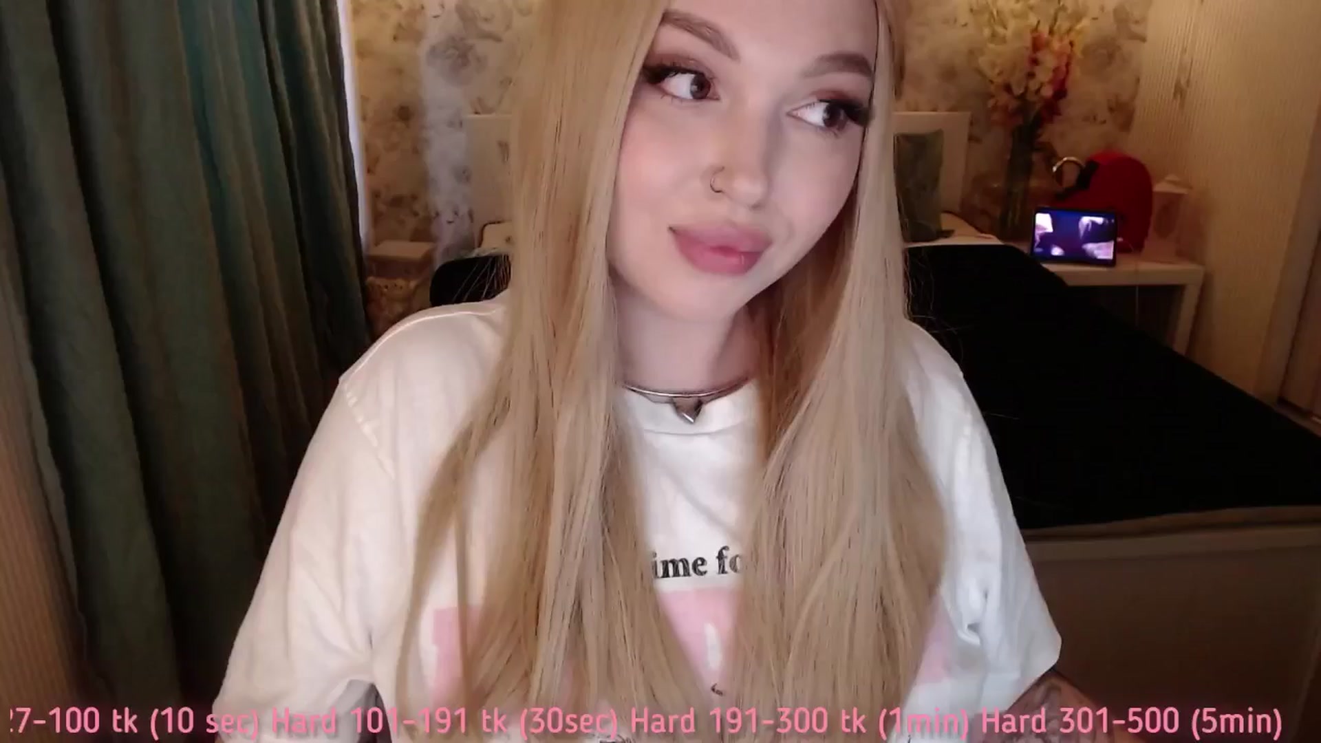 Gallery image thumbnail from Kylie_Lu's myfreecams stream on, 07/20/2025, 12:13 image 16 of 20