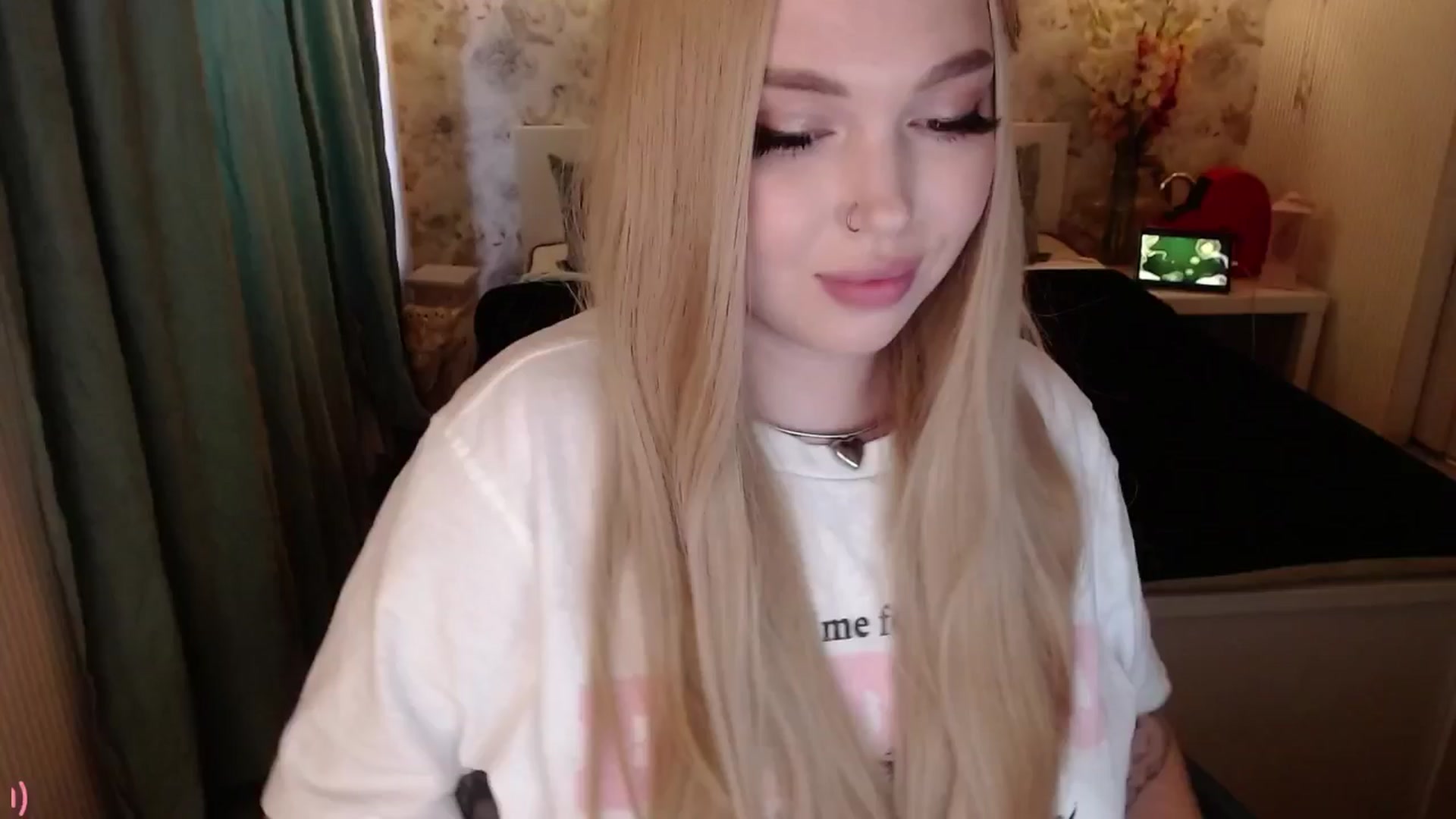 Gallery image thumbnail from Kylie_Lu's myfreecams stream on, 07/20/2025, 12:13 image 18 of 20