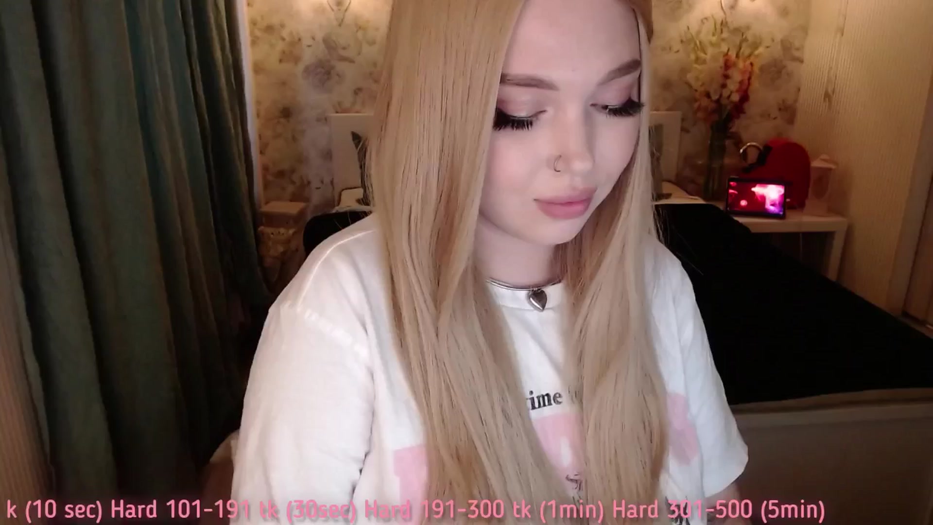 Gallery image thumbnail from Kylie_Lu's myfreecams stream on, 07/20/2025, 12:13 image 4 of 20
