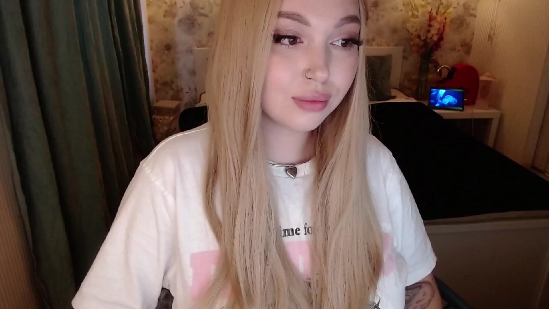 Gallery image thumbnail from Kylie_Lu's myfreecams stream on, 07/20/2025, 12:13 image 6 of 20