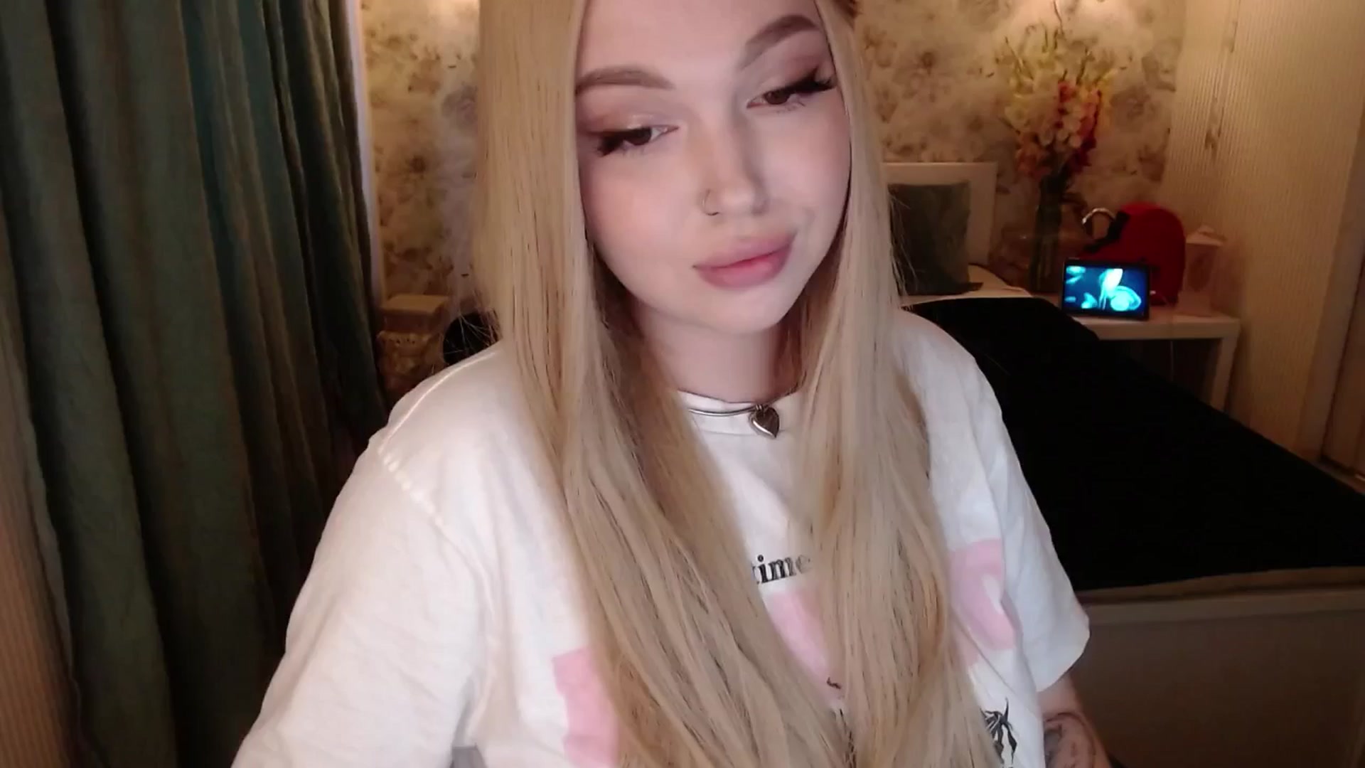 Gallery image thumbnail from Kylie_Lu's myfreecams stream on, 07/20/2025, 12:13 image 3 of 20