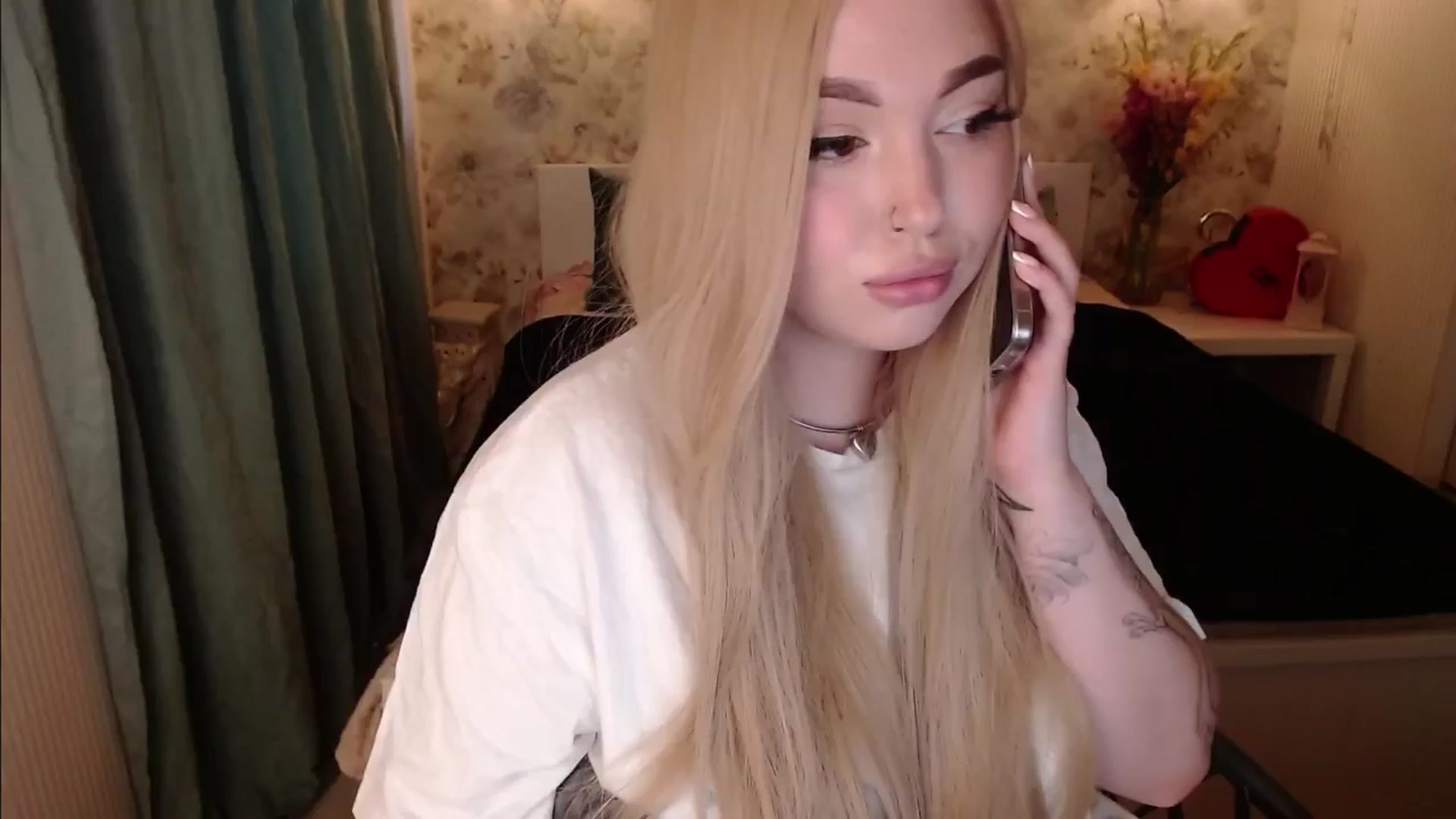 Gallery image thumbnail from Kylie_Lu's myfreecams stream on, 07/22/2025, 13:03 image 14 of 20
