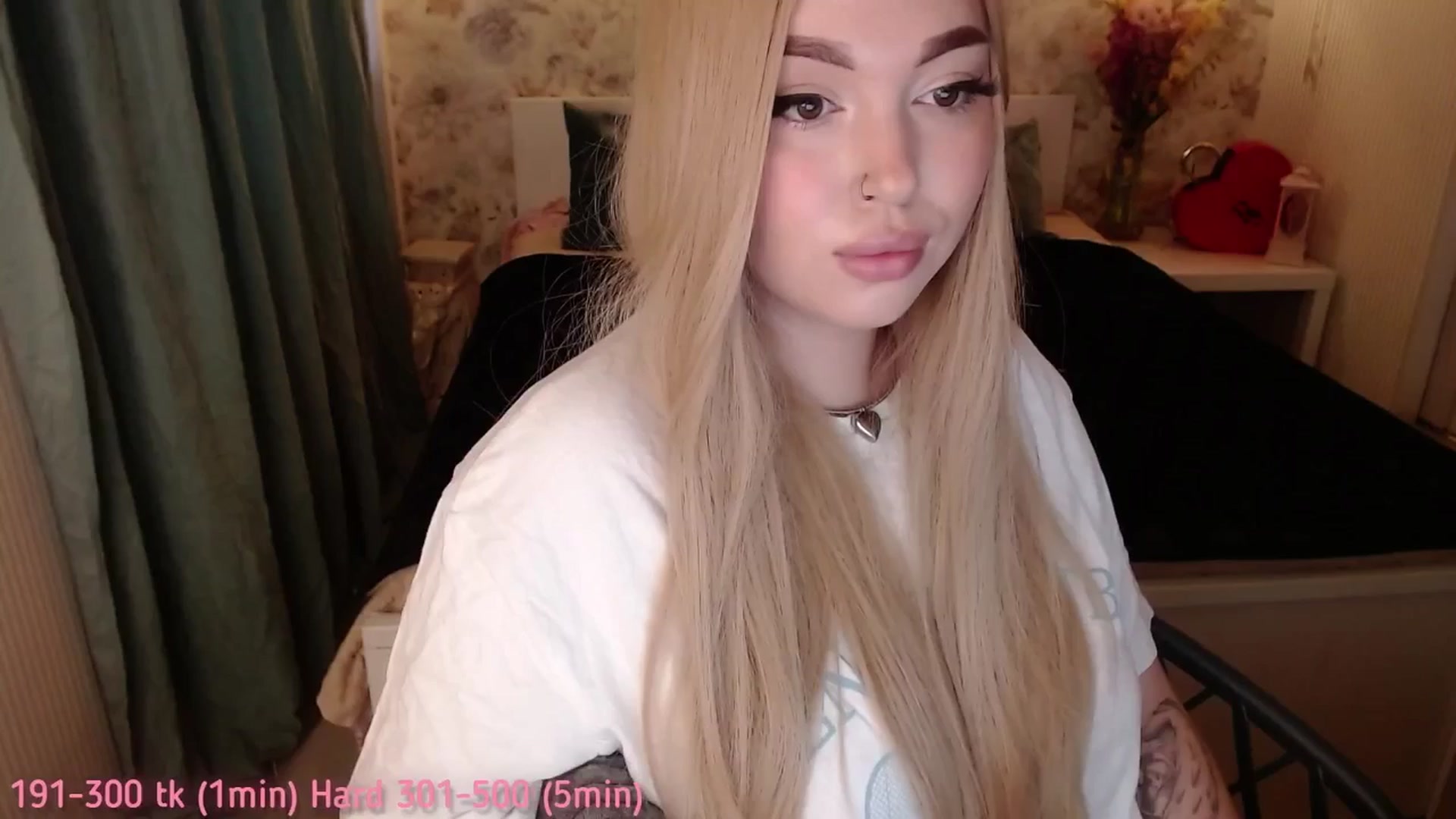 Gallery image thumbnail from Kylie_Lu's myfreecams stream on, 07/22/2025, 13:03 image 4 of 20