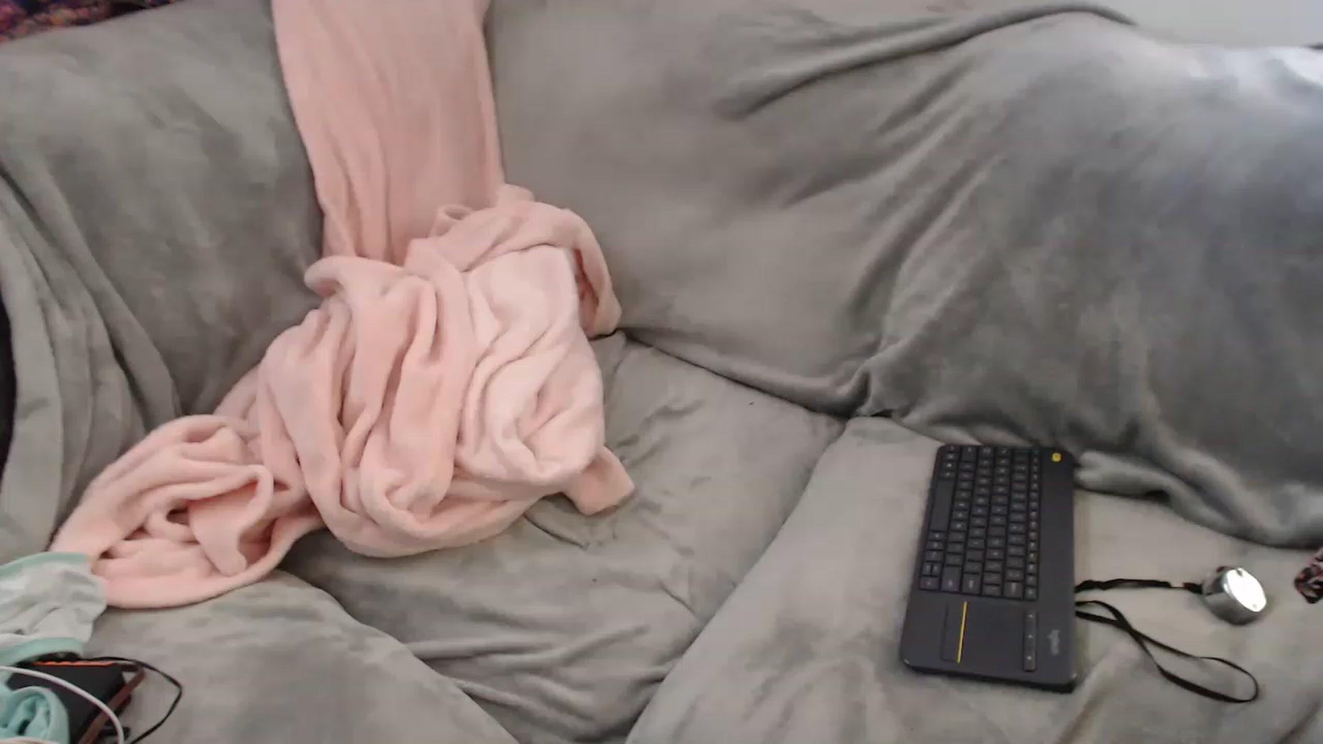 Gallery image thumbnail from Kylie_McFly's myfreecams stream on, 11/21/2022, 17:09 image 18 of 20