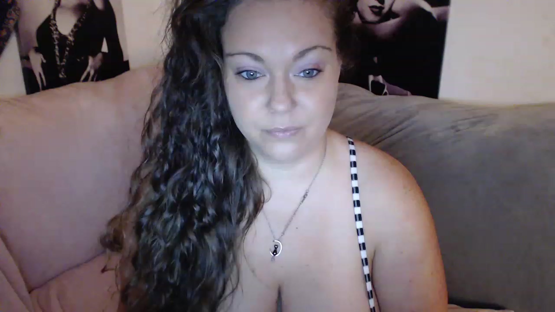 Gallery image thumbnail from Kylie_McFly's myfreecams stream on, 01/02/2023, 13:06 image 4 of 20