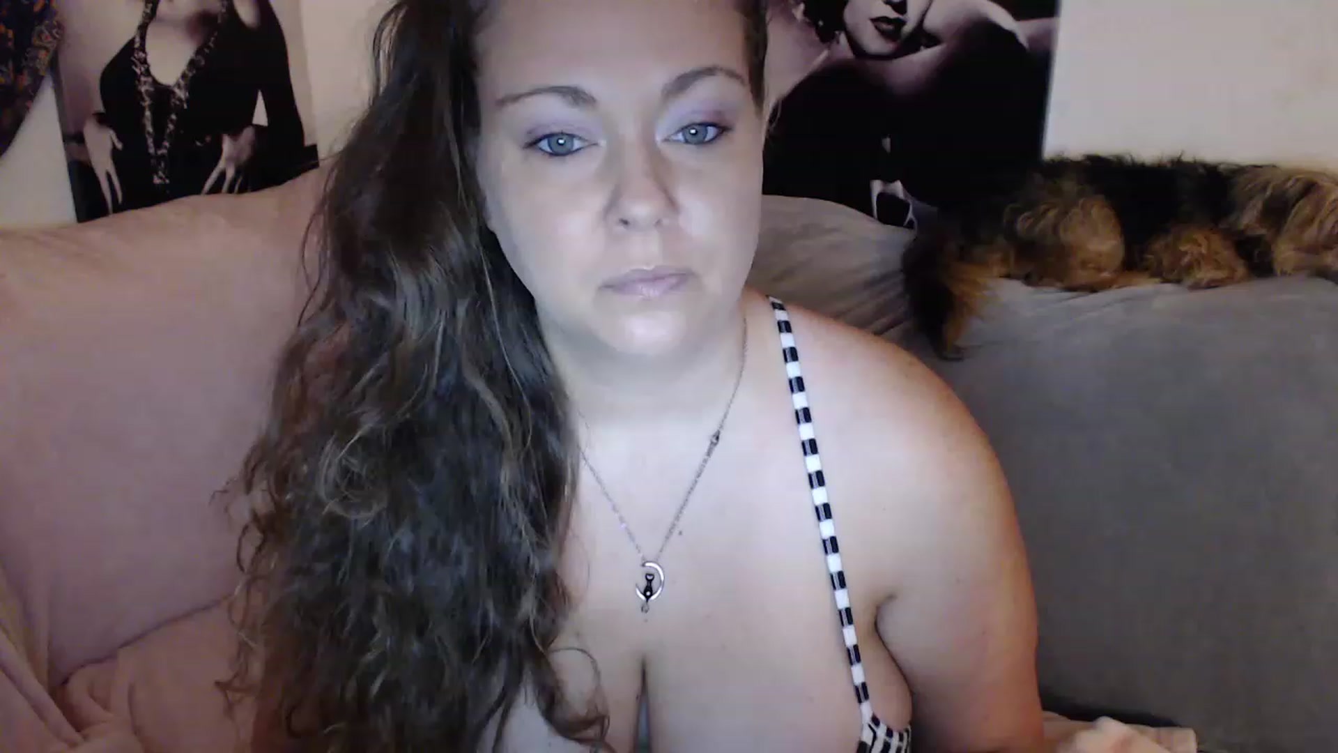 Gallery image thumbnail from Kylie_McFly's myfreecams stream on, 01/02/2023, 13:06 image 1 of 20