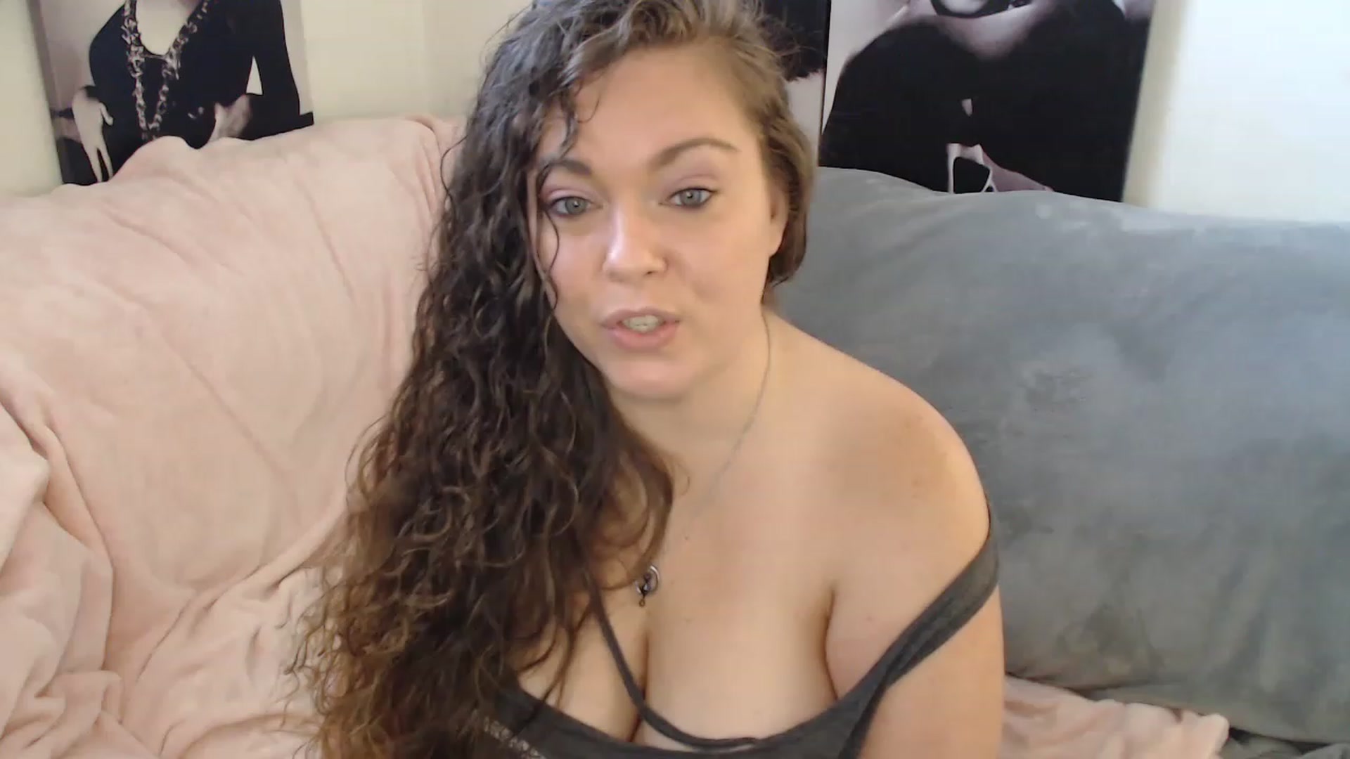 Gallery image thumbnail from Kylie_McFly's myfreecams stream on, 01/22/2023, 15:11 image 8 of 20