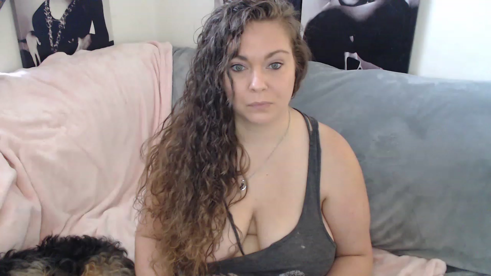 Gallery image thumbnail from Kylie_McFly's myfreecams stream on, 01/22/2023, 15:11 image 14 of 20