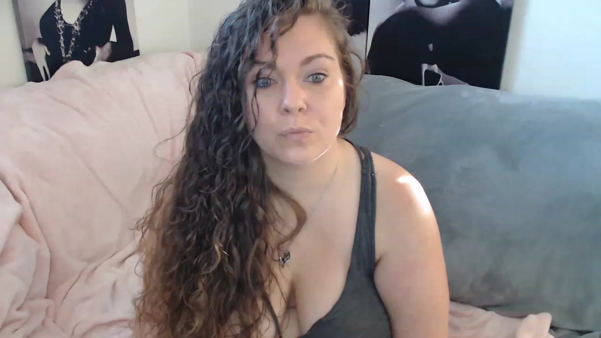 Gallery image thumbnail from Kylie_McFly's myfreecams stream on, 01/22/2023, 15:11 image 4 of 20