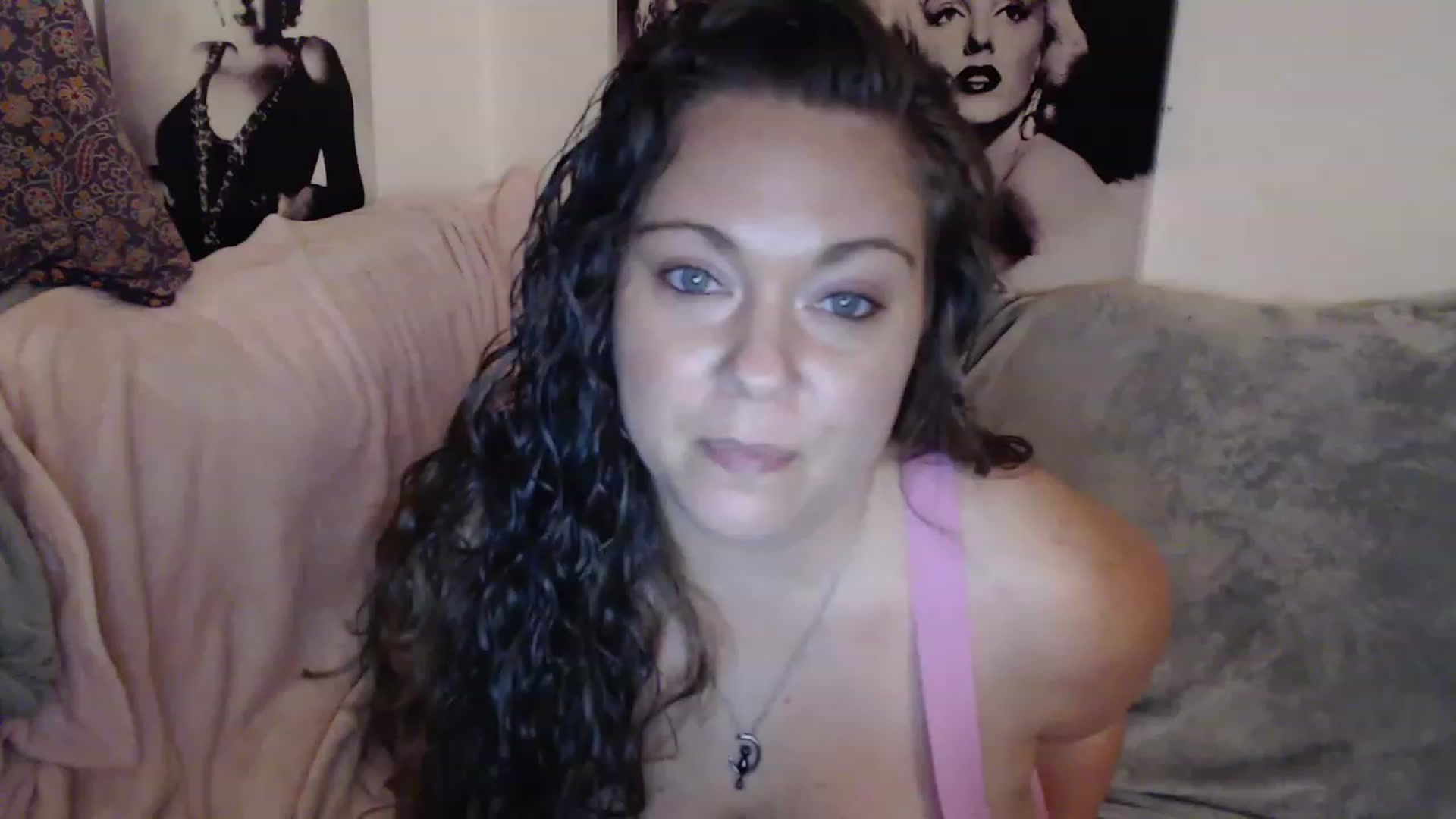 Gallery image thumbnail from Kylie_McFly's myfreecams stream on, 03/02/2023, 01:22 image 3 of 20