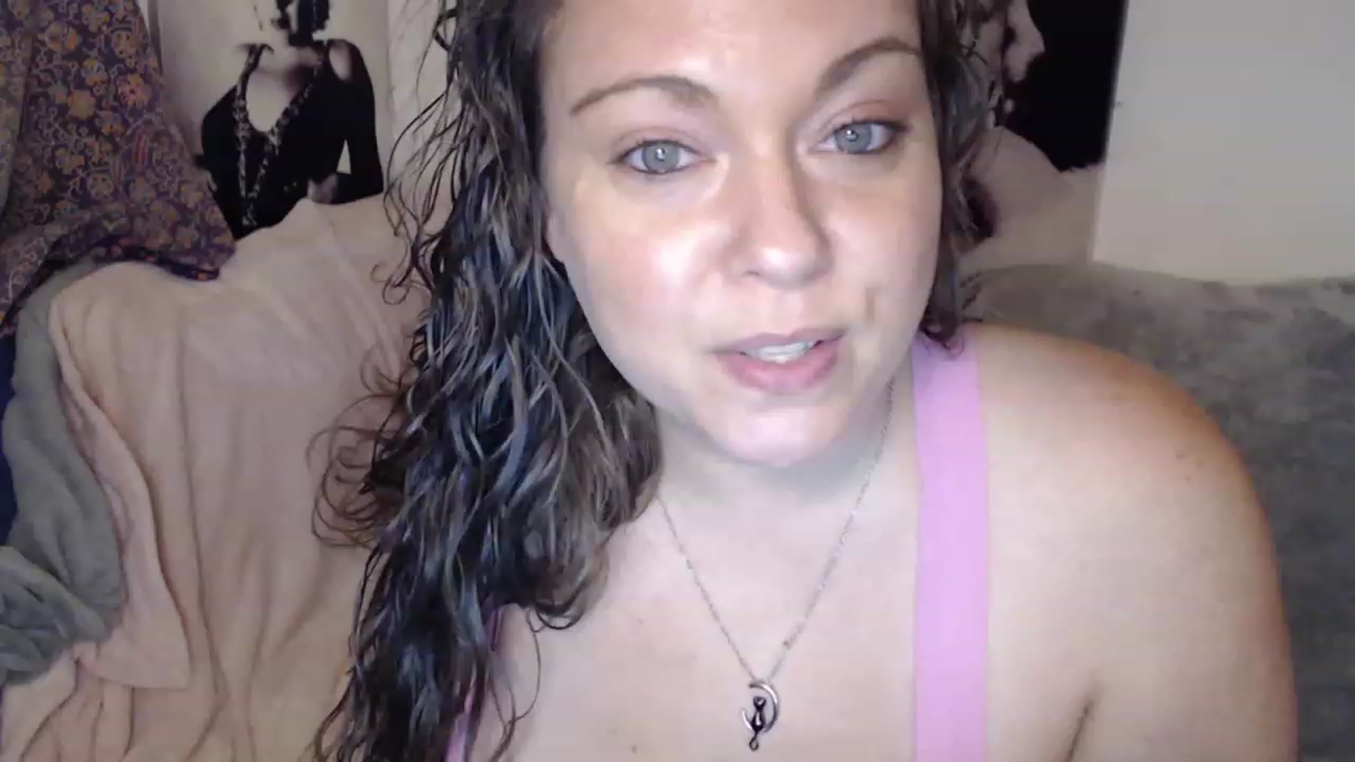 Gallery image thumbnail from Kylie_McFly's myfreecams stream on, 03/02/2023, 01:22 image 1 of 20
