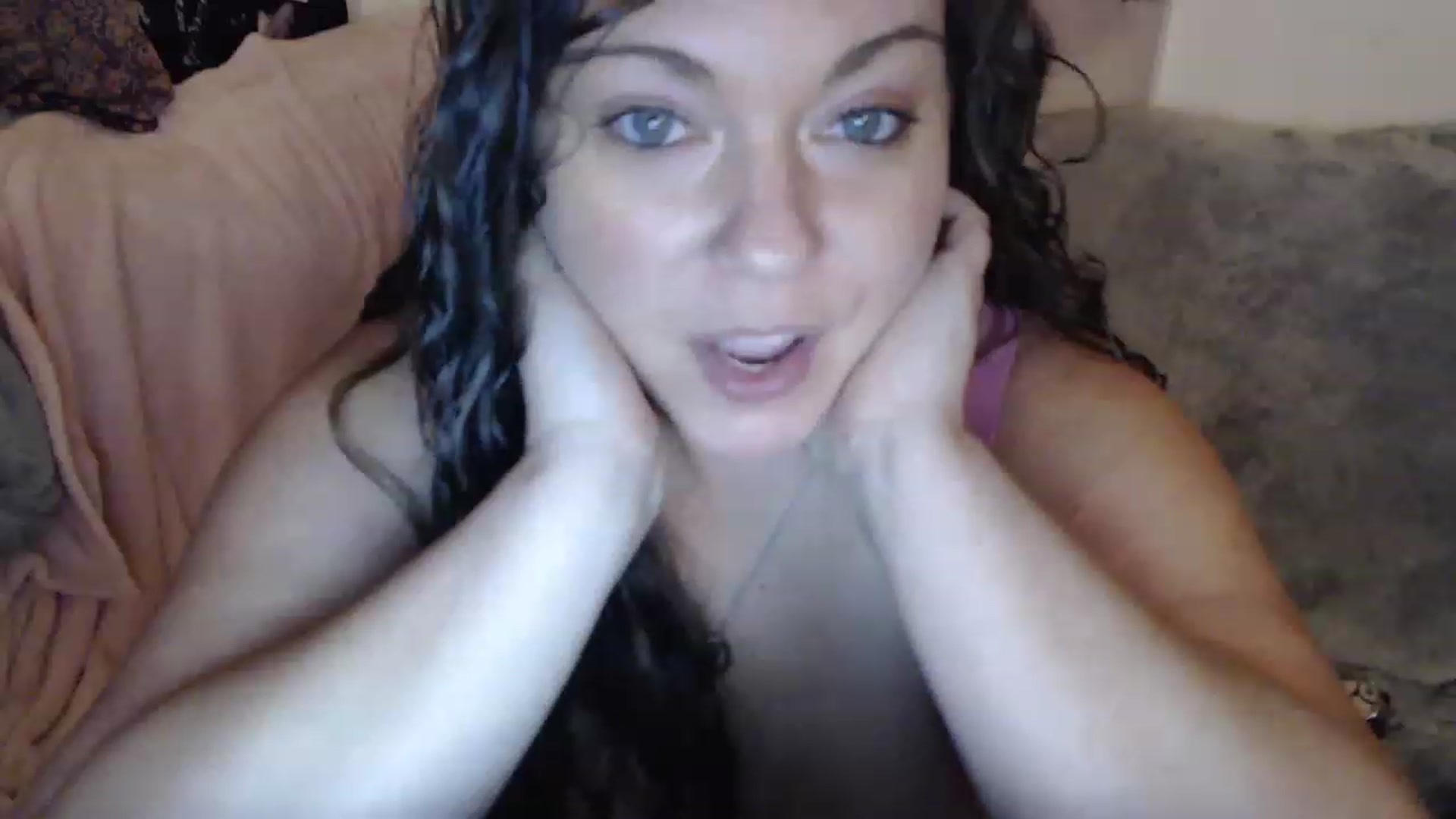 Gallery image thumbnail from Kylie_McFly's myfreecams stream on, 03/02/2023, 01:22 image 16 of 20