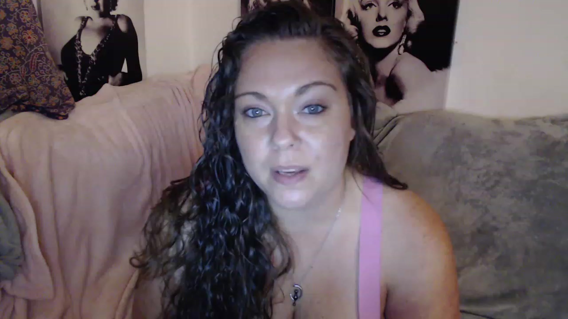 Gallery image thumbnail from Kylie_McFly's myfreecams stream on, 03/02/2023, 01:22 image 4 of 20