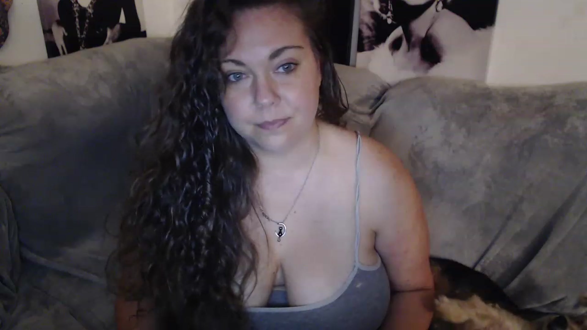 Gallery image thumbnail from Kylie_McFly's myfreecams stream on, 03/28/2023, 01:33 image 12 of 20