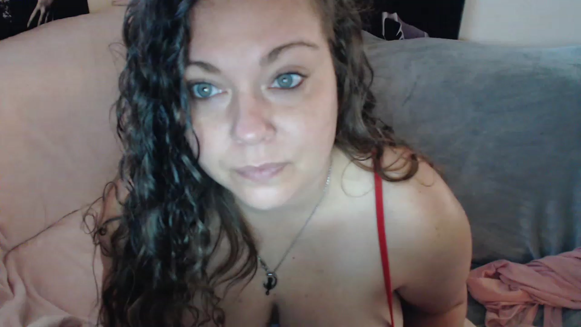 Gallery image thumbnail from Kylie_McFly's myfreecams stream on, 04/16/2023, 11:37 image 17 of 20