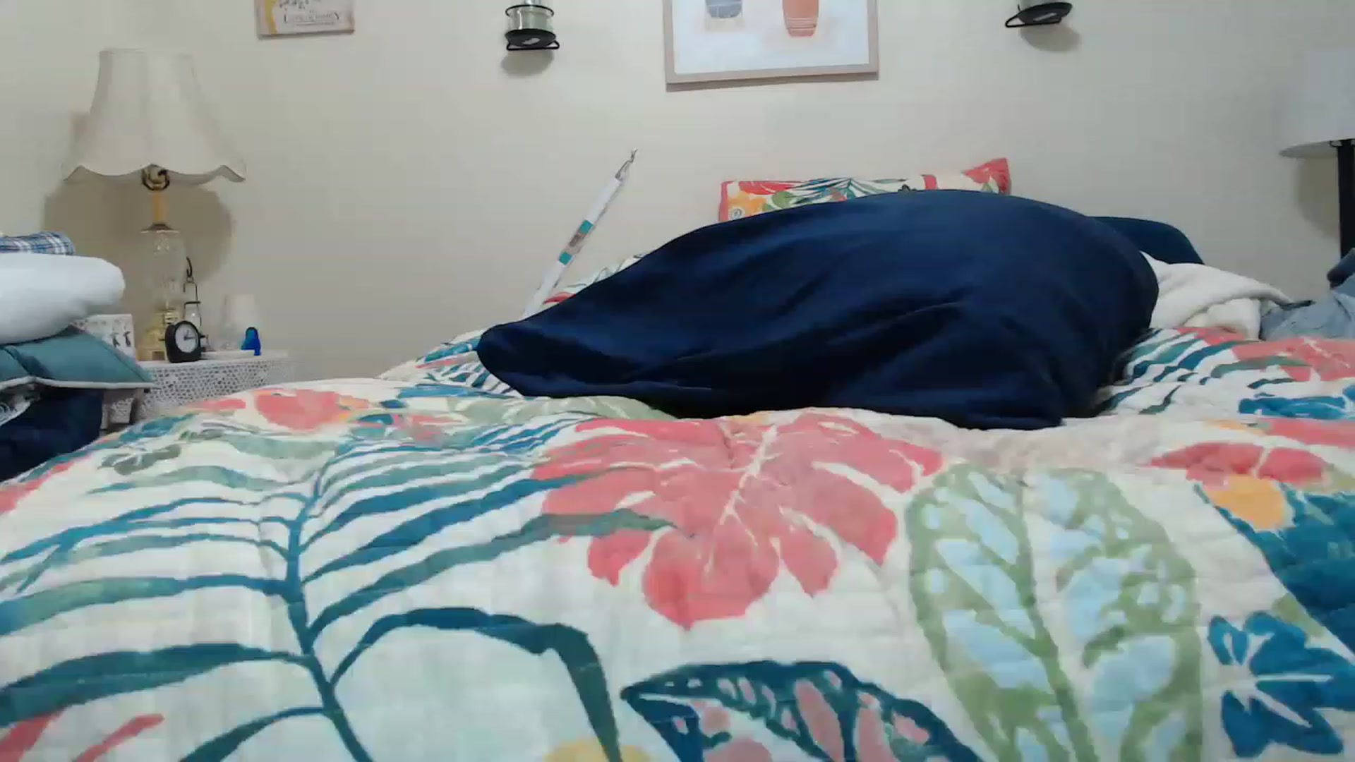 Gallery image thumbnail from Kylie_McFly's myfreecams stream on, 05/21/2023, 24:03 image 17 of 20
