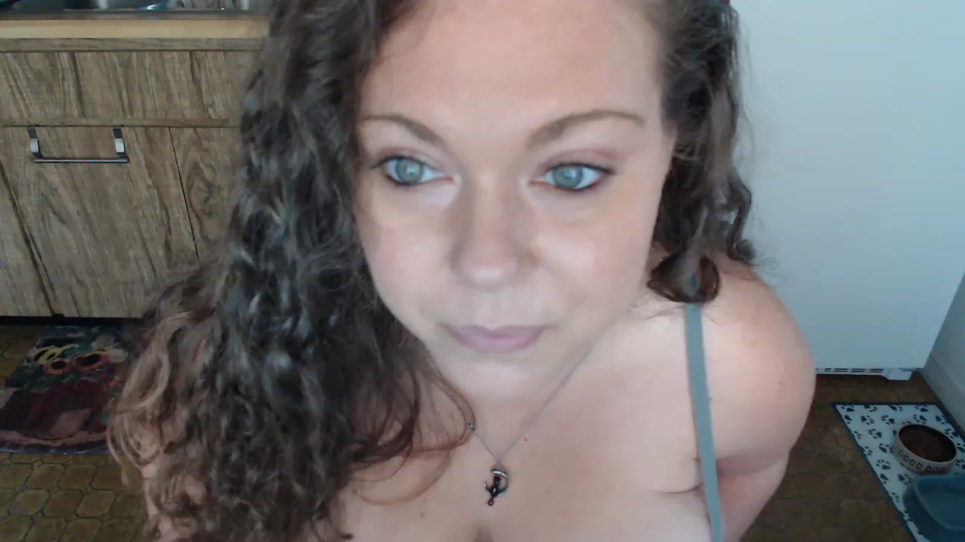 Gallery image thumbnail from Kylie_McFly's myfreecams stream on, 05/21/2023, 24:03 image 4 of 20