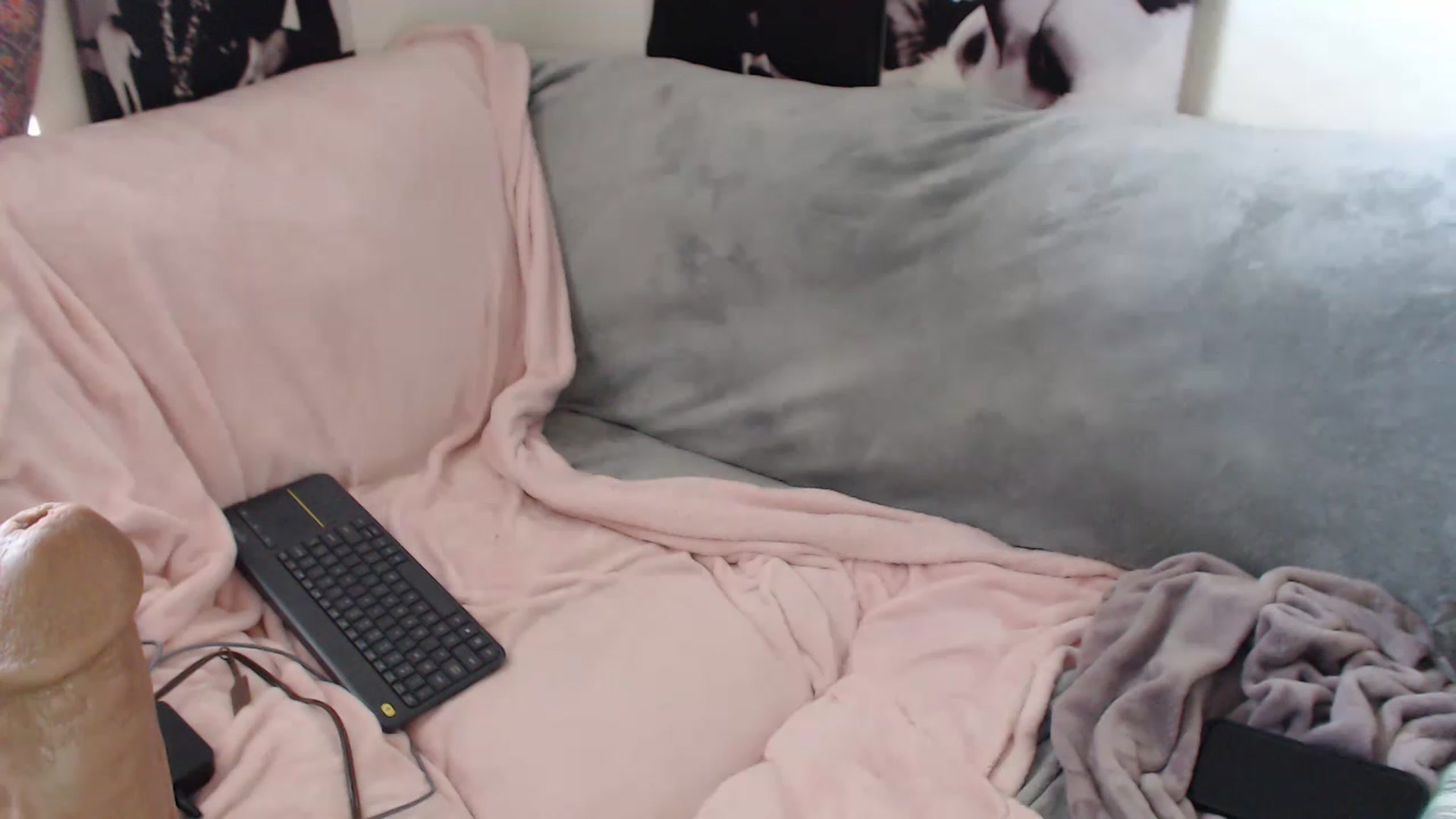 Gallery image thumbnail from Kylie_McFly's myfreecams stream on, 05/30/2023, 22:37 image 8 of 20