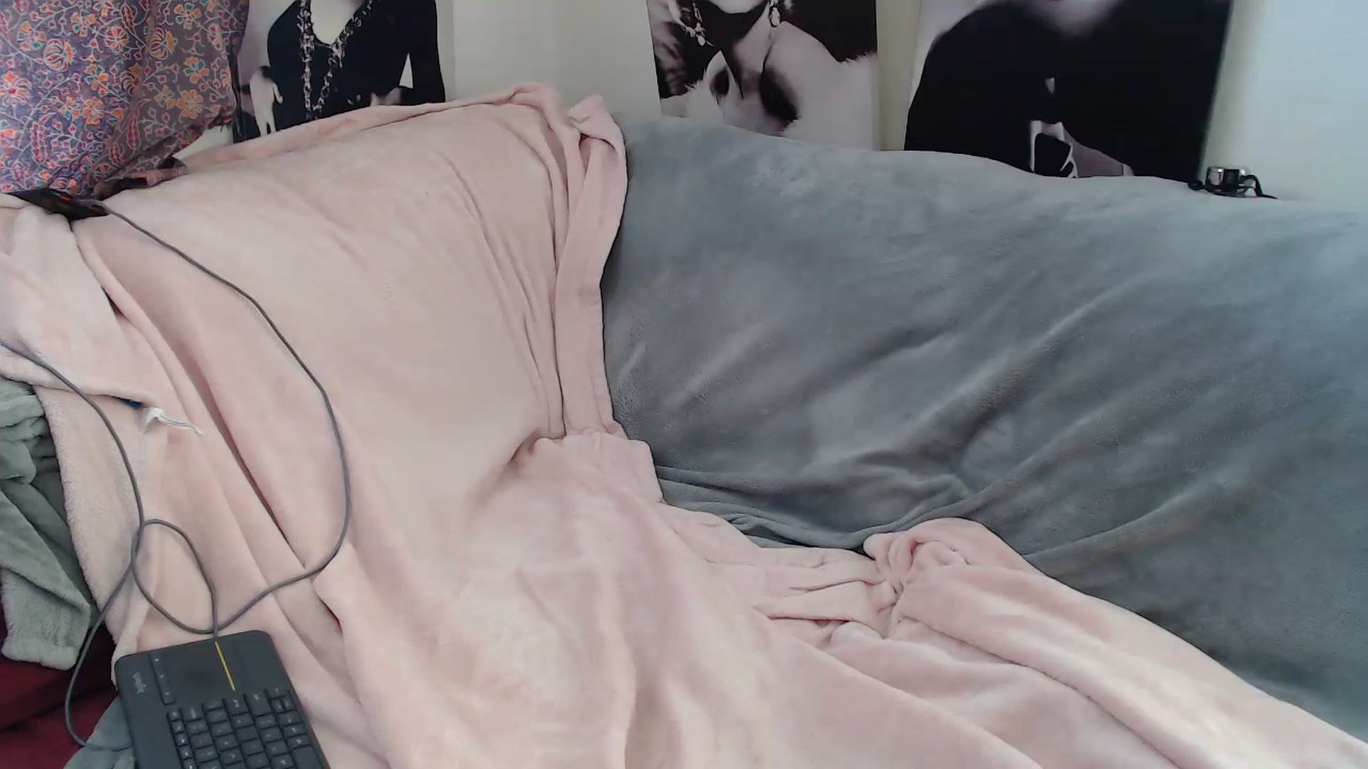 Gallery image thumbnail from Kylie_McFly's myfreecams stream on, 07/12/2023, 15:06 image 6 of 20